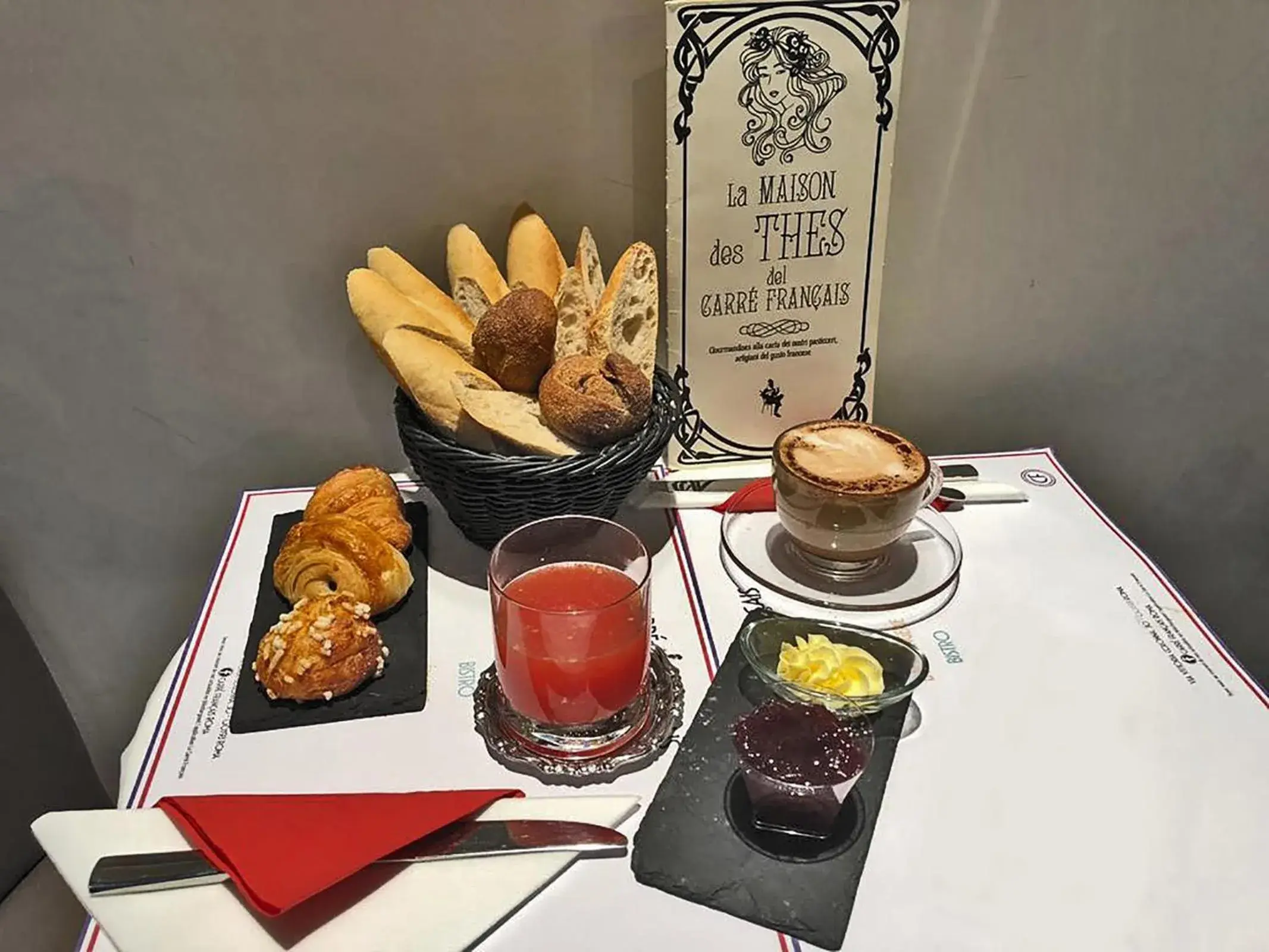 Continental breakfast in Ara Suite Continental breakfast in Ara Suite