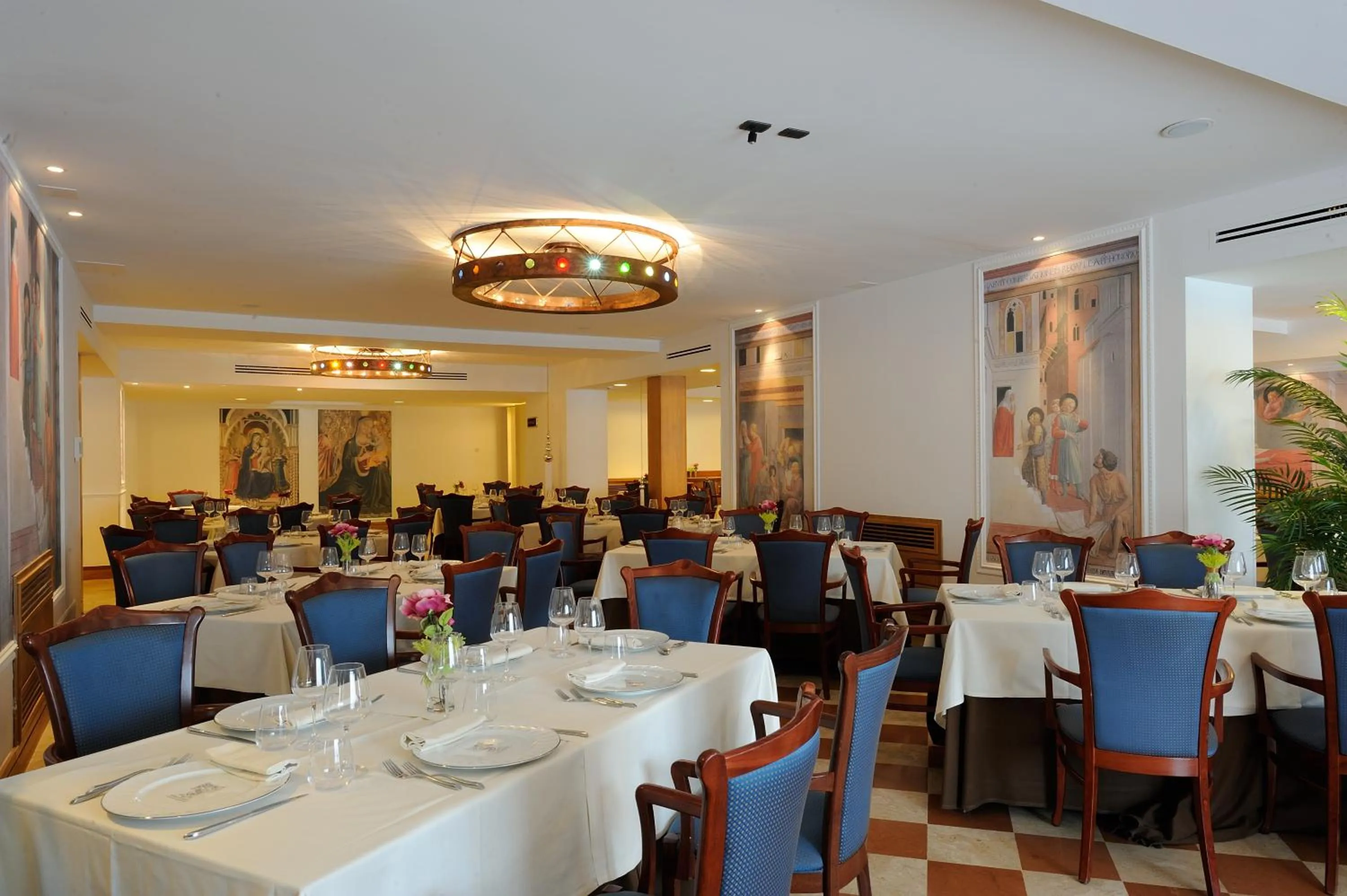 Restaurant/places to eat in BV Grand Hotel Assisi