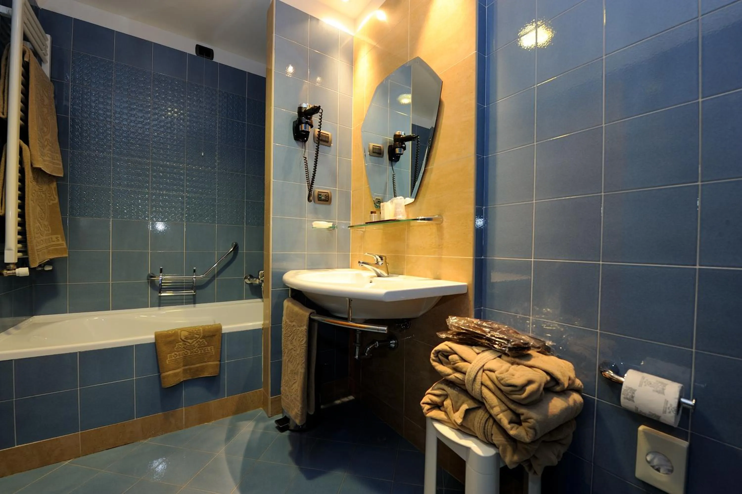 Bathroom in BV Grand Hotel Assisi