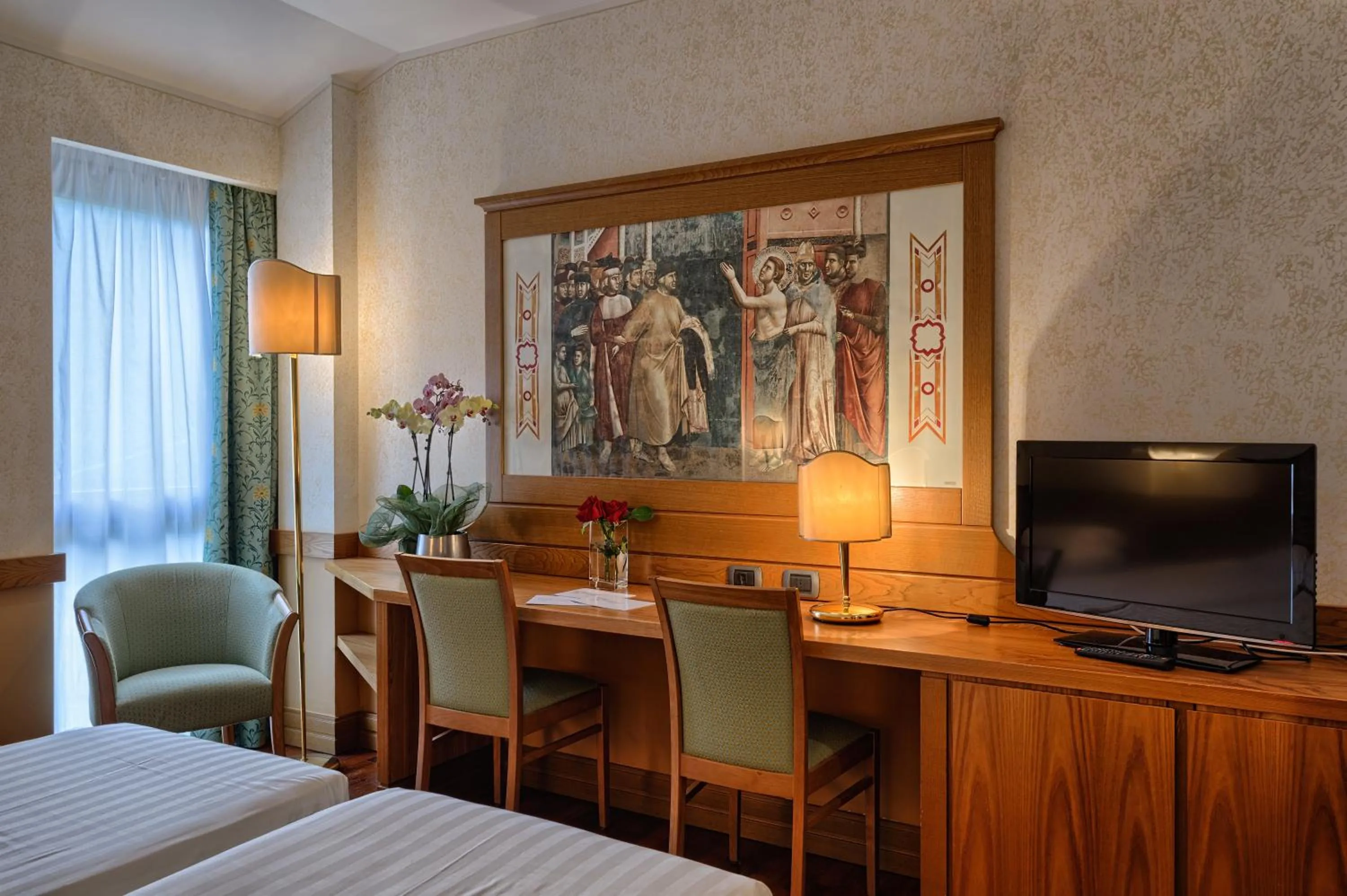 Day, Bed in BV Grand Hotel Assisi