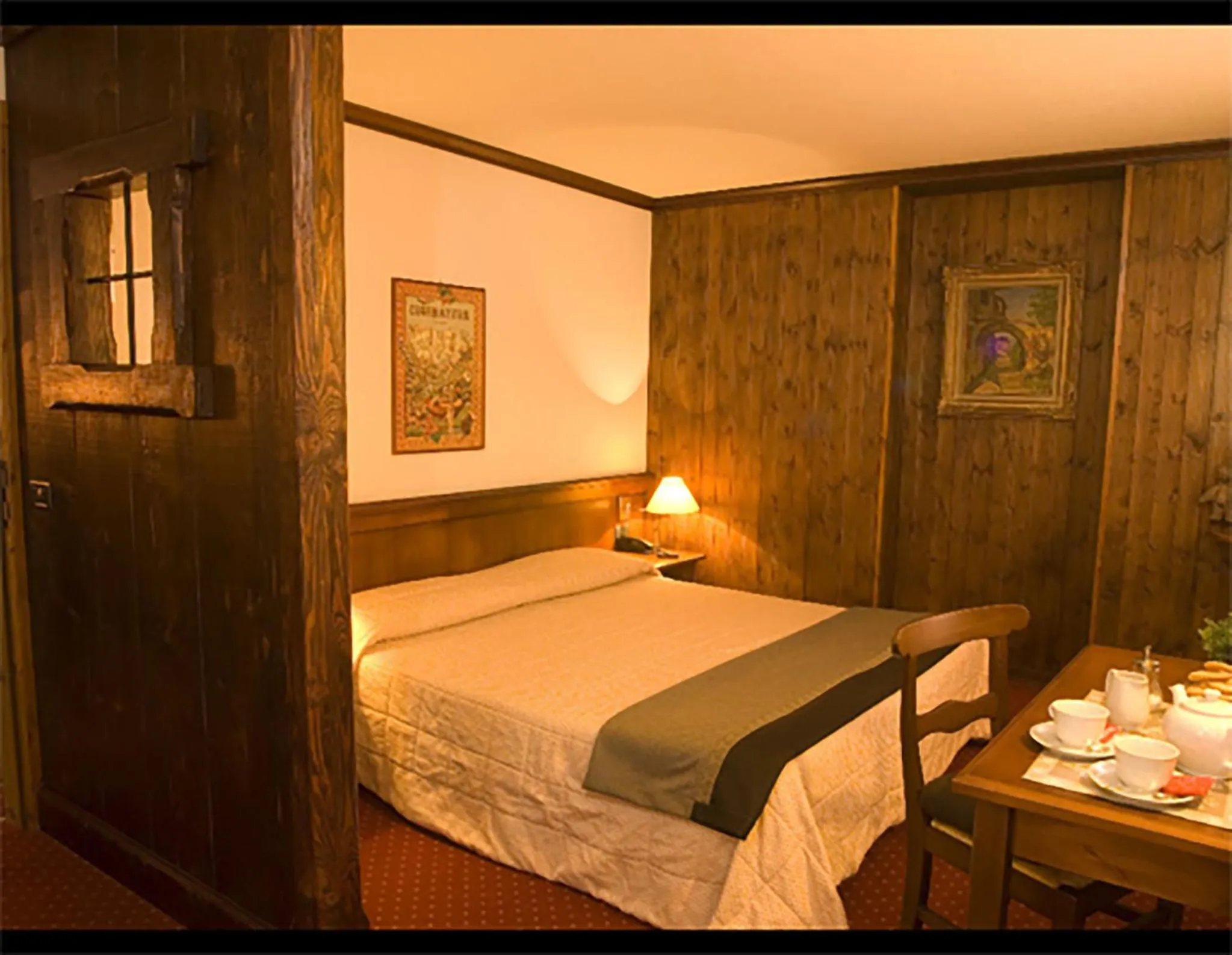 Photo of the whole room, Bed in Hotel Dei Camosci