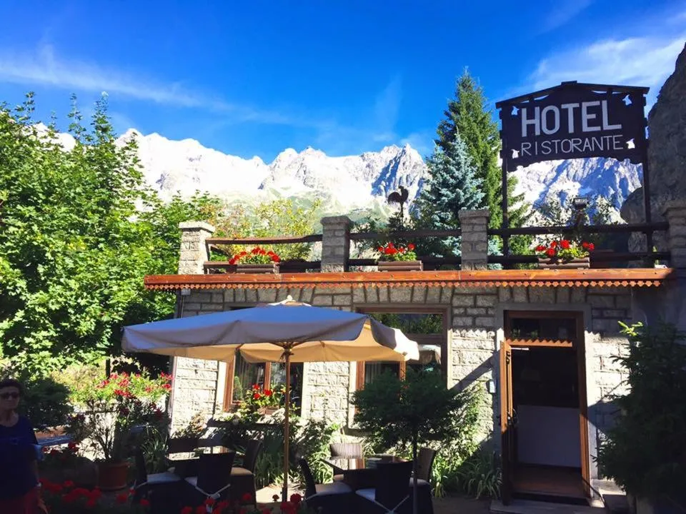 Property building in Hotel Dei Camosci