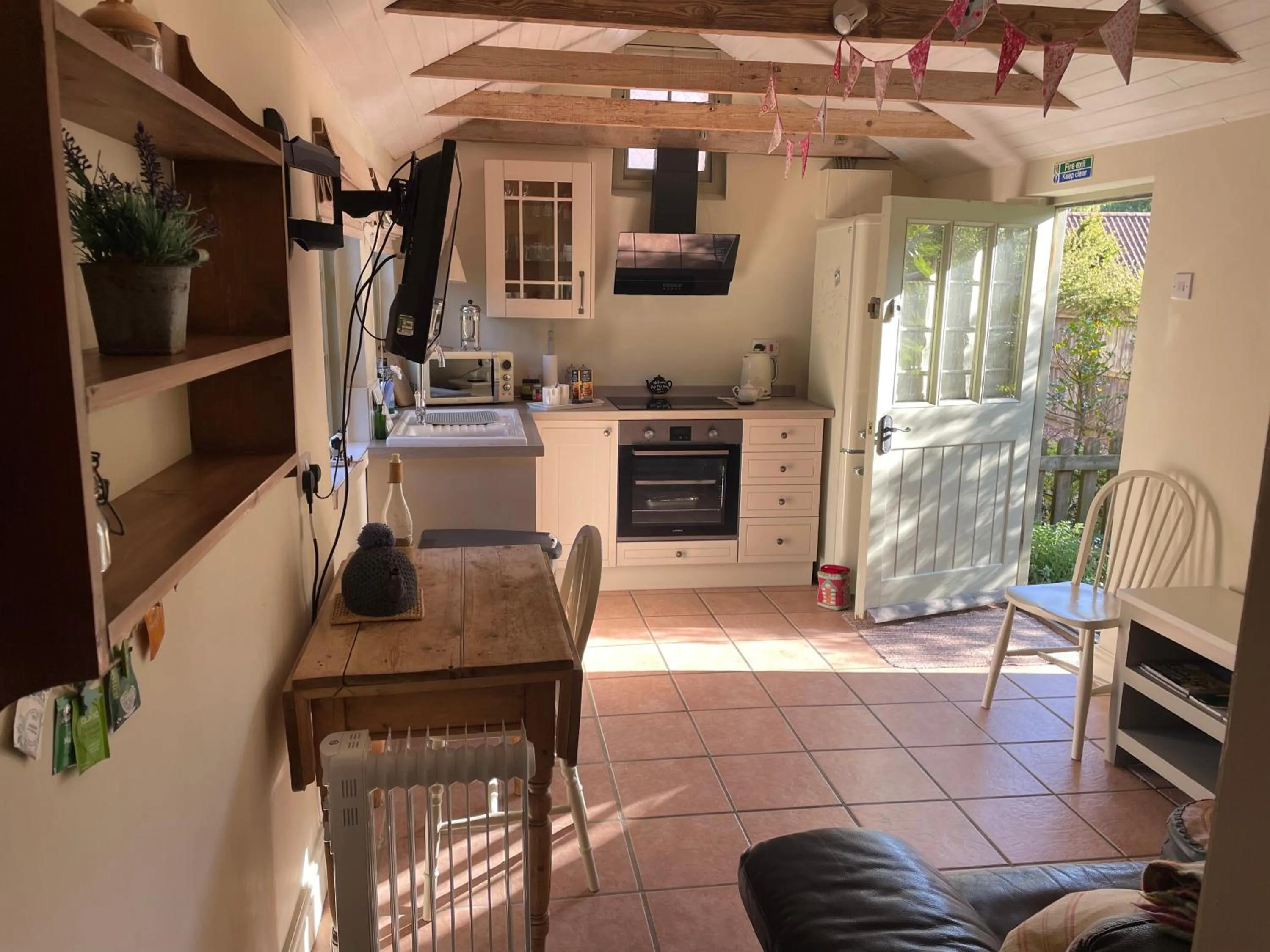 Kitchen or kitchenette in Dairy Cottage Luxury B&B