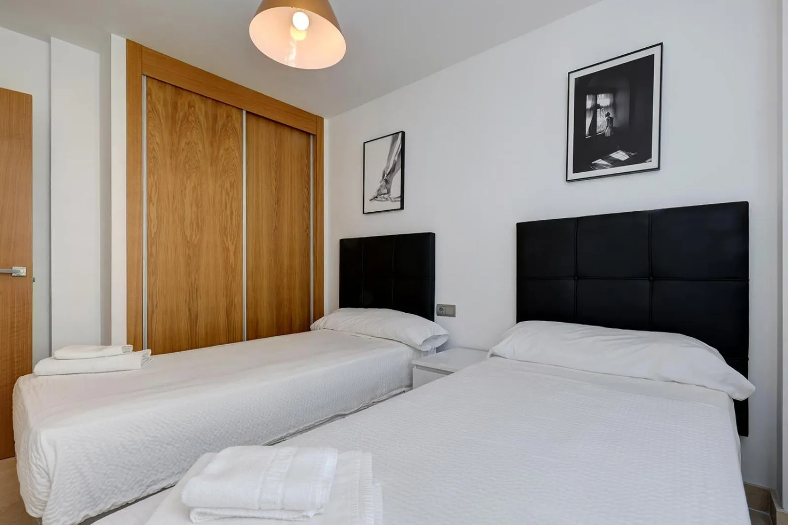 Bed in Aqua Apartments Vento, Marbella