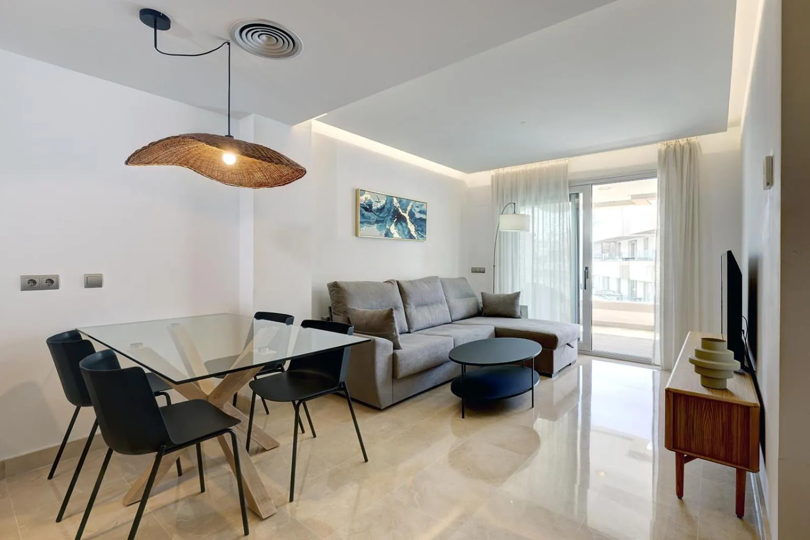 TV and multimedia in Aqua Apartments Vento, Marbella