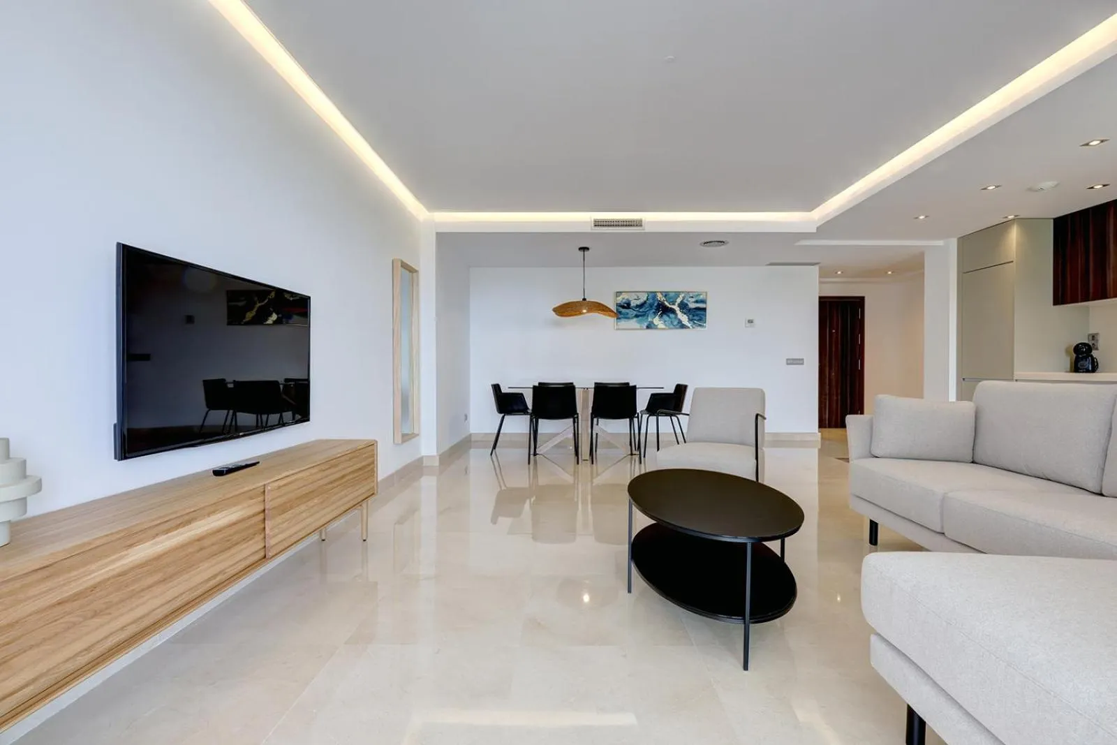 TV and multimedia in Aqua Apartments Vento, Marbella