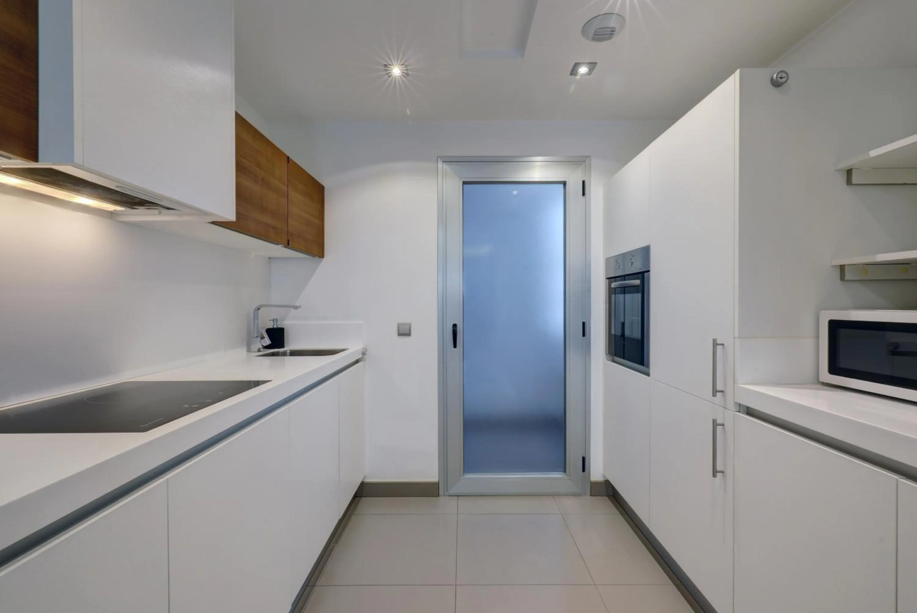 Kitchen or kitchenette in Aqua Apartments Vento, Marbella