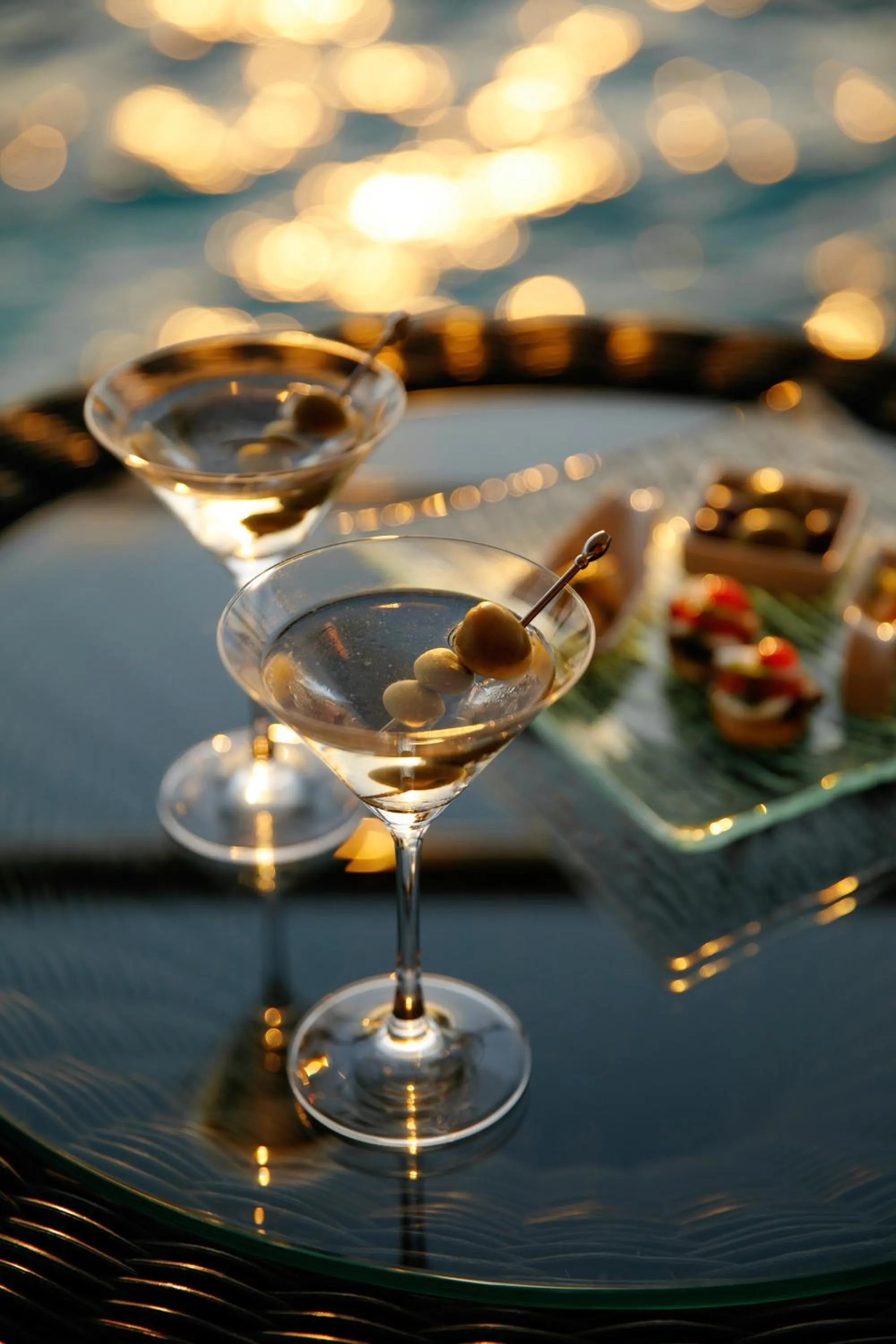 Lounge or bar in Baros Maldives