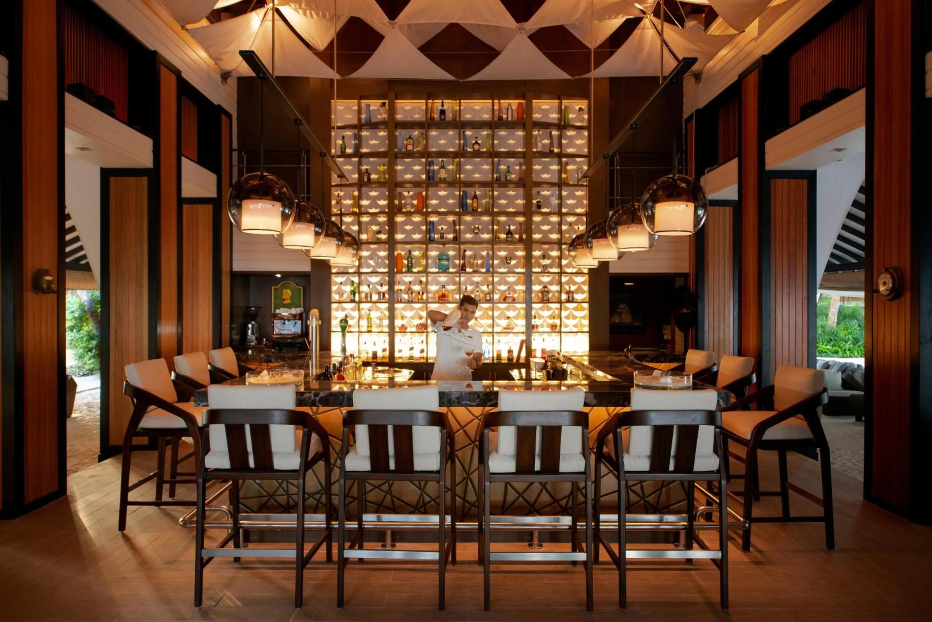 Restaurant/places to eat in Baros Maldives