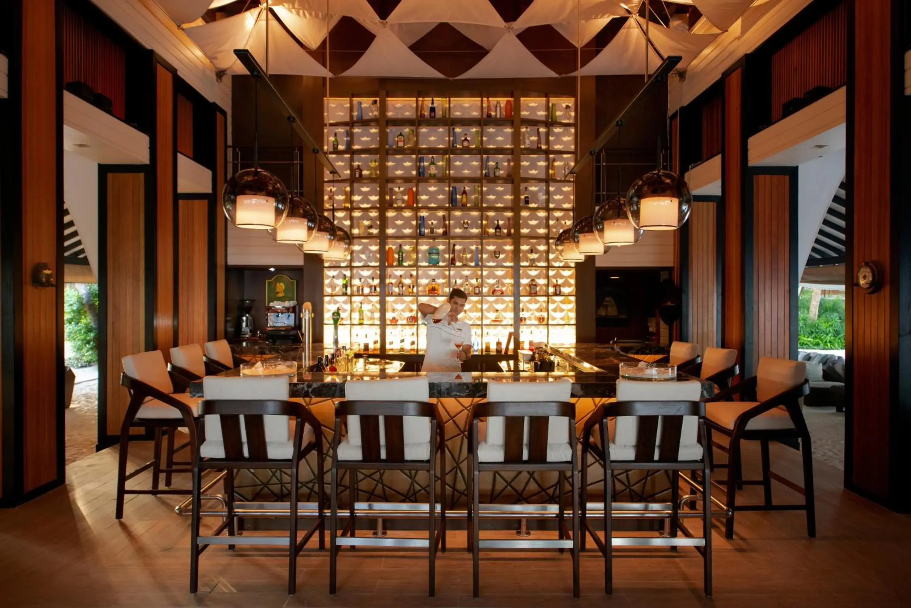 Restaurant/places to eat in Baros Maldives Restaurant/places to eat in Baros Maldives