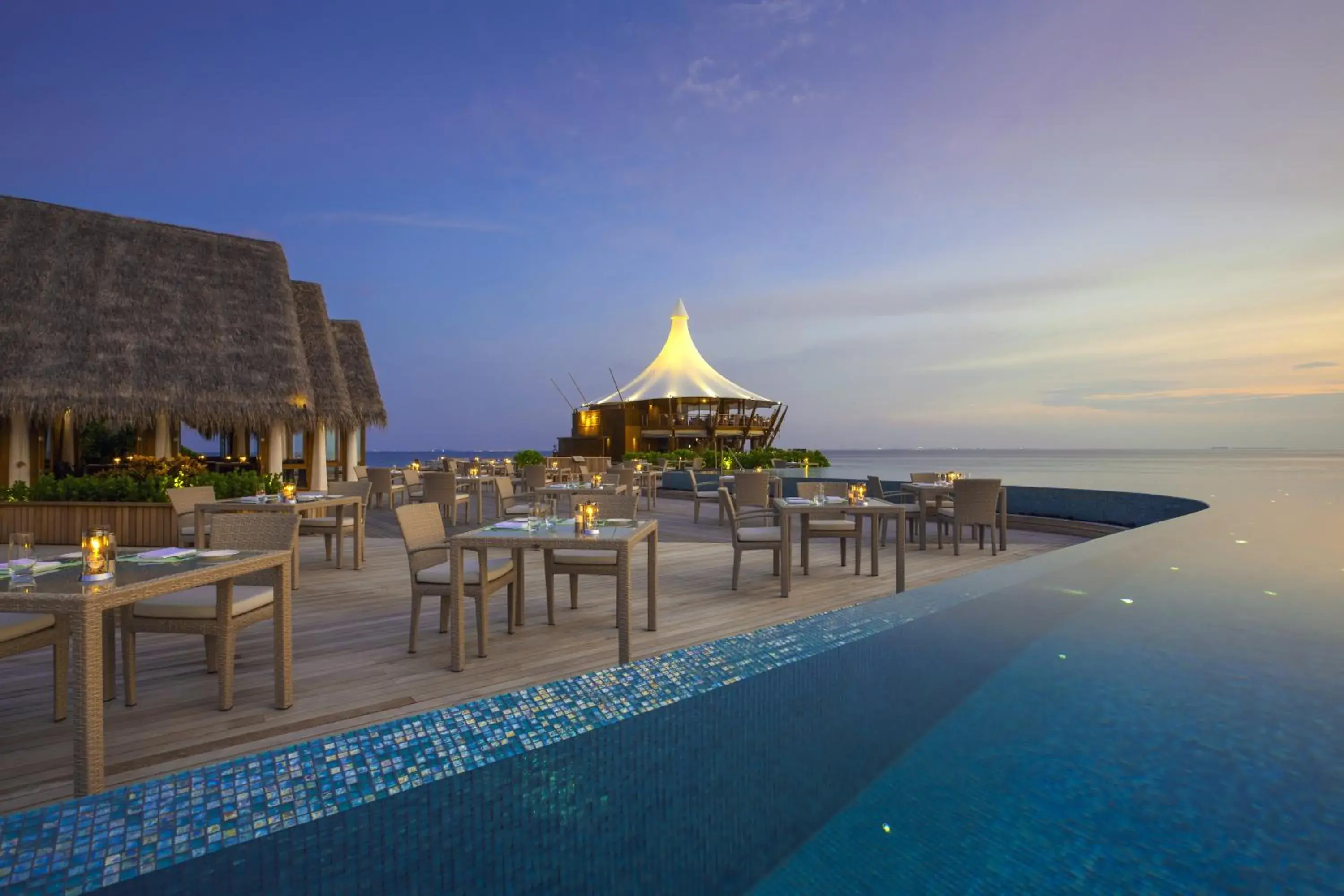Restaurant/places to eat in Baros Maldives Restaurant/places to eat in Baros Maldives
