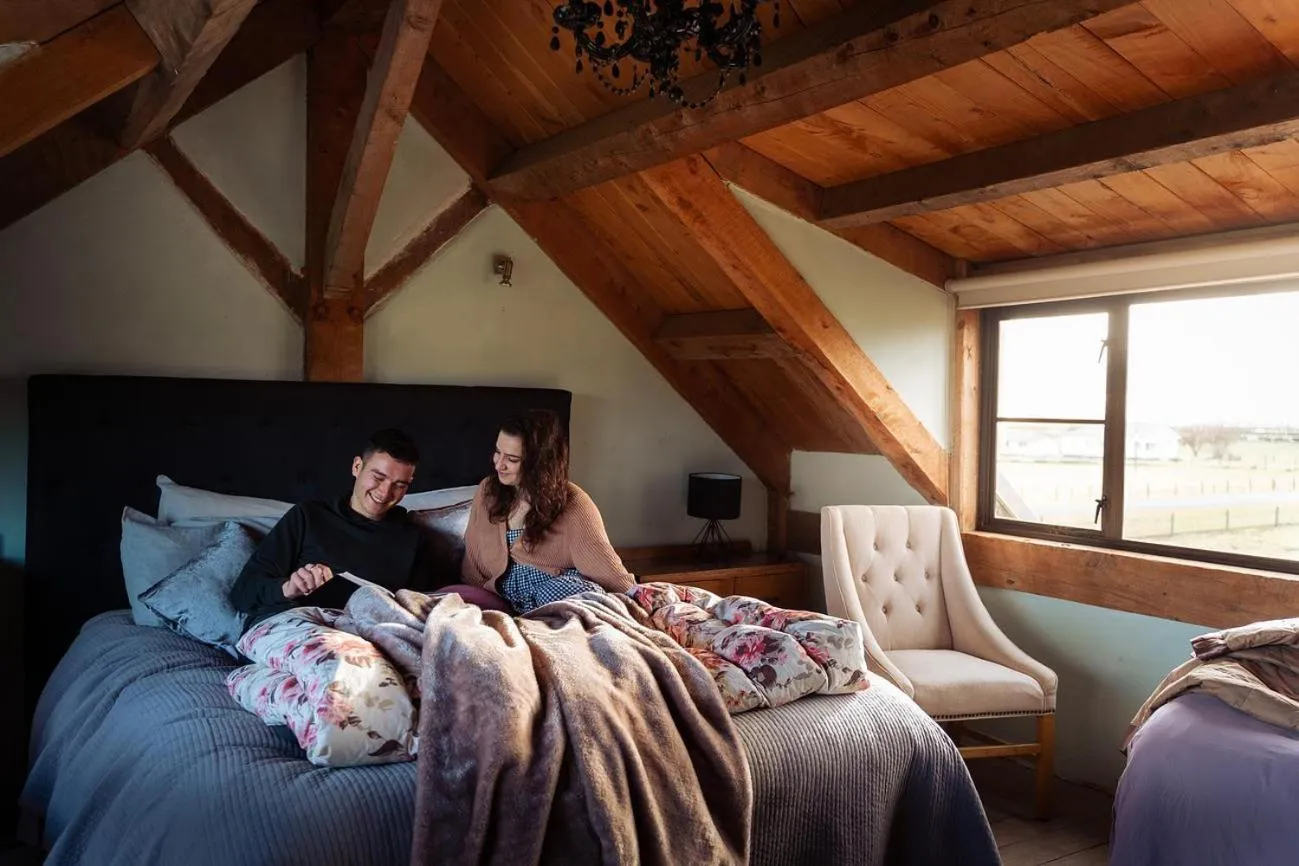 Bed in housewithnonails