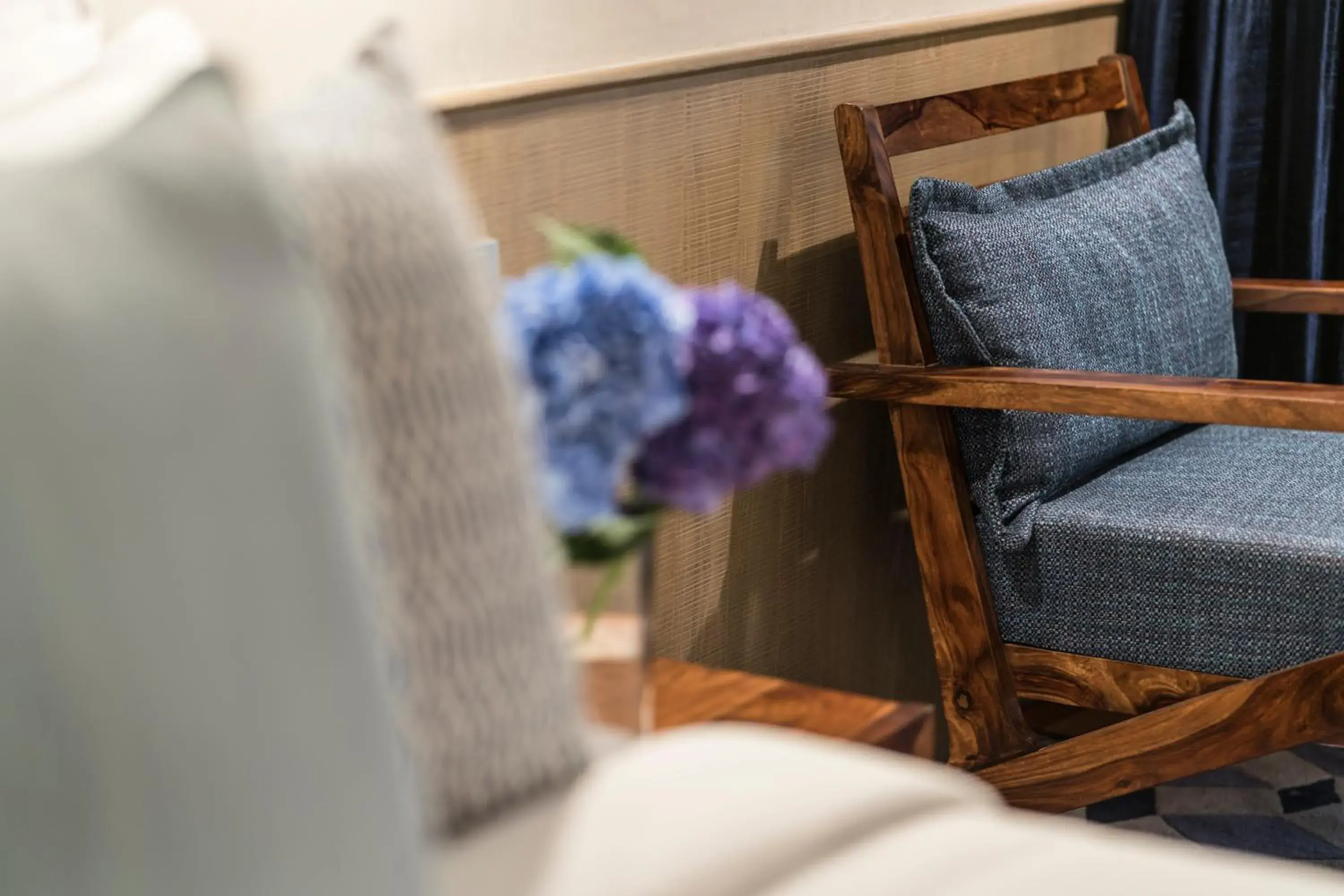 Seating area in The Park Bangalore, MG Road Seating area in The Park Bangalore, MG Road