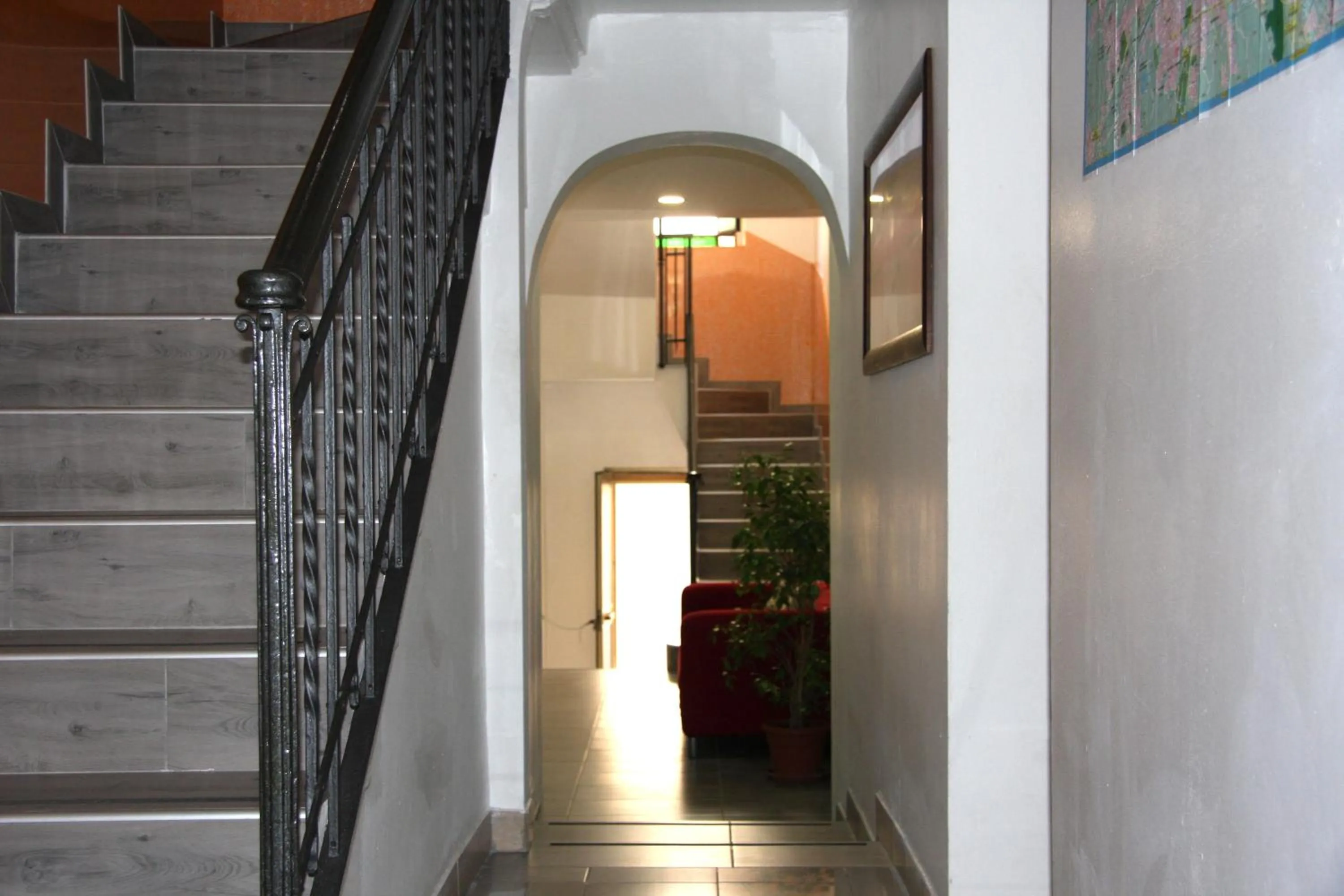 Certificate/Award in Hotel Adelchi