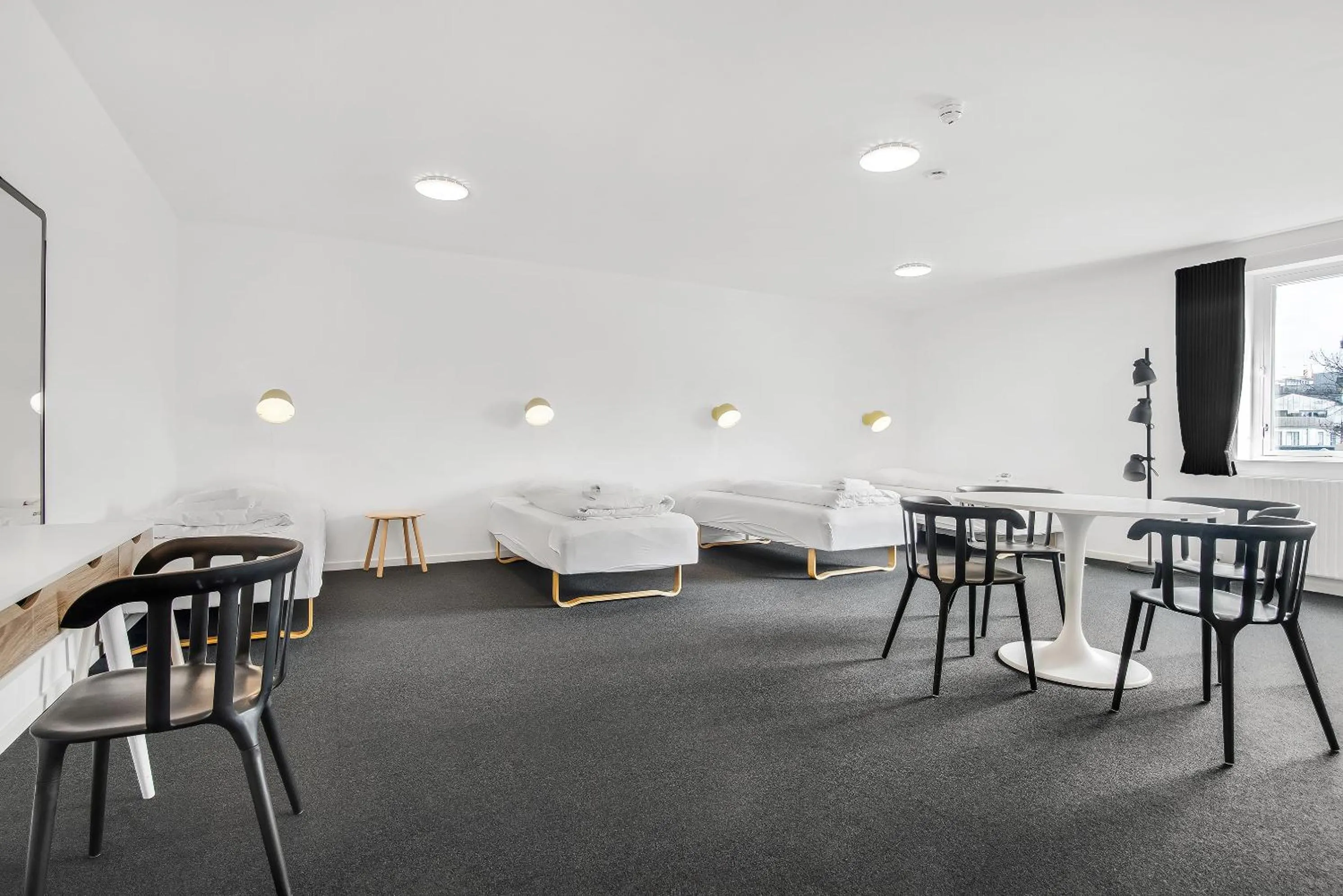 Photo of the whole room in Sleepcph