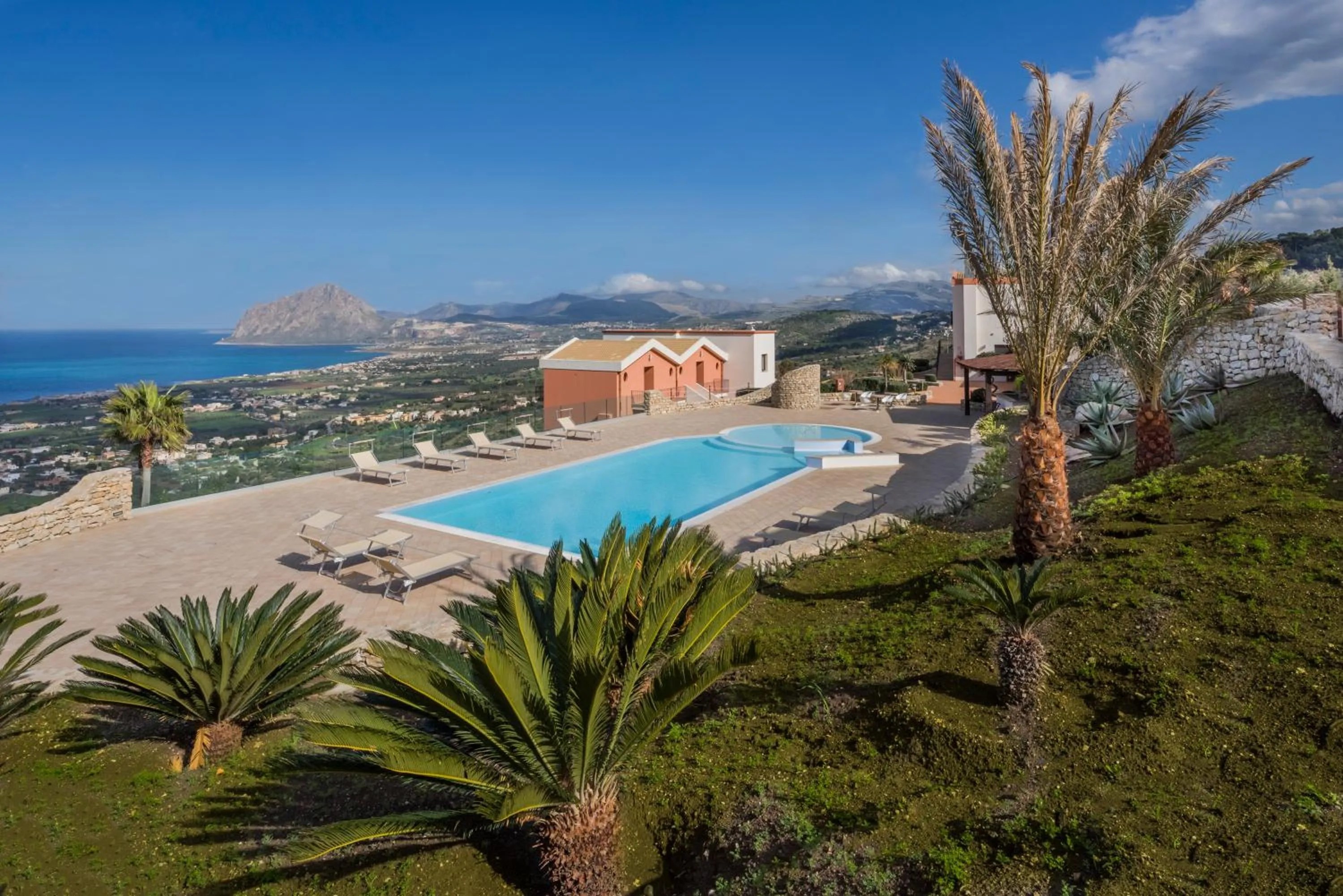 Garden view in Hotel Parco Degli Aromi Resort & SPA