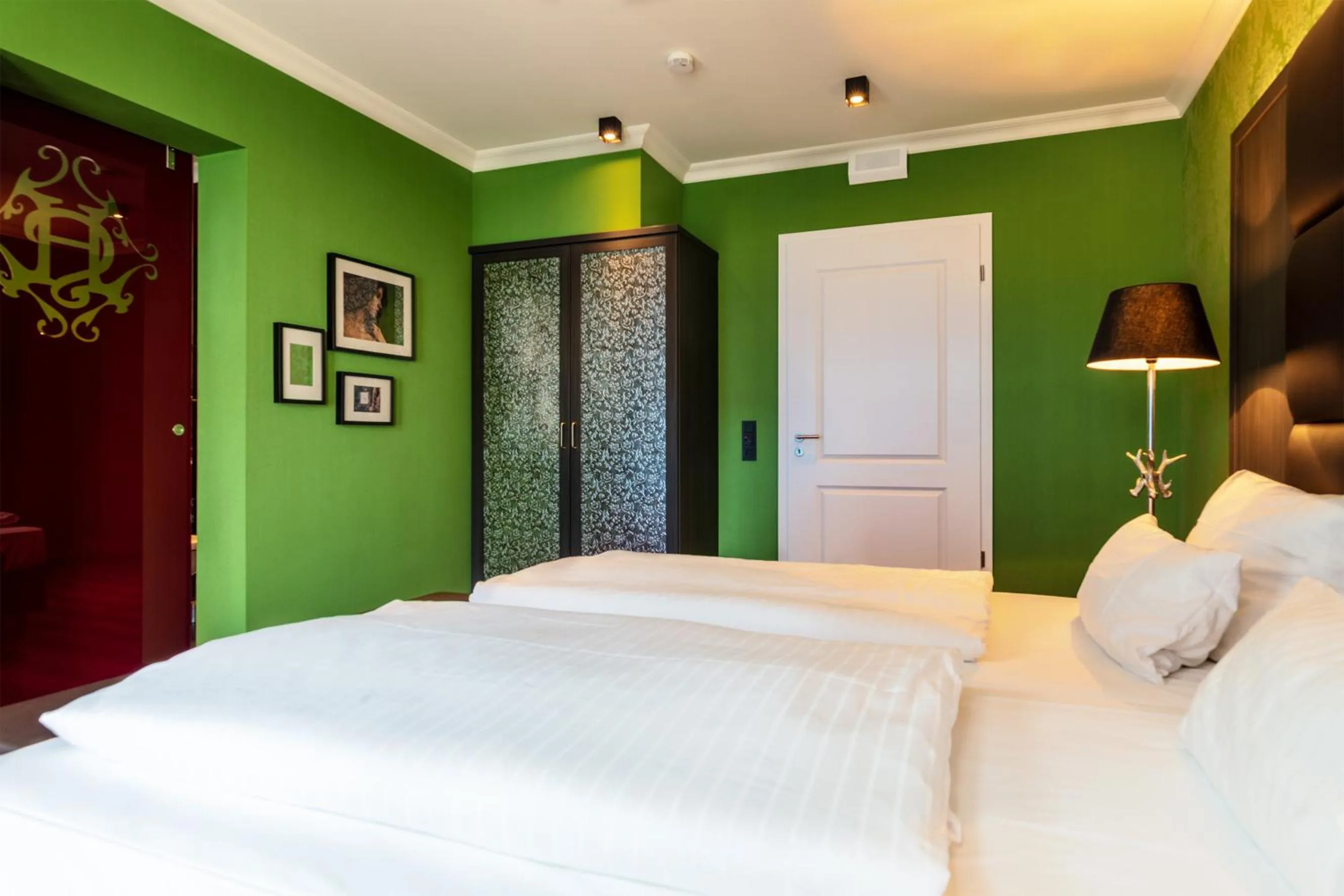 Bed in Haverkamp Suites