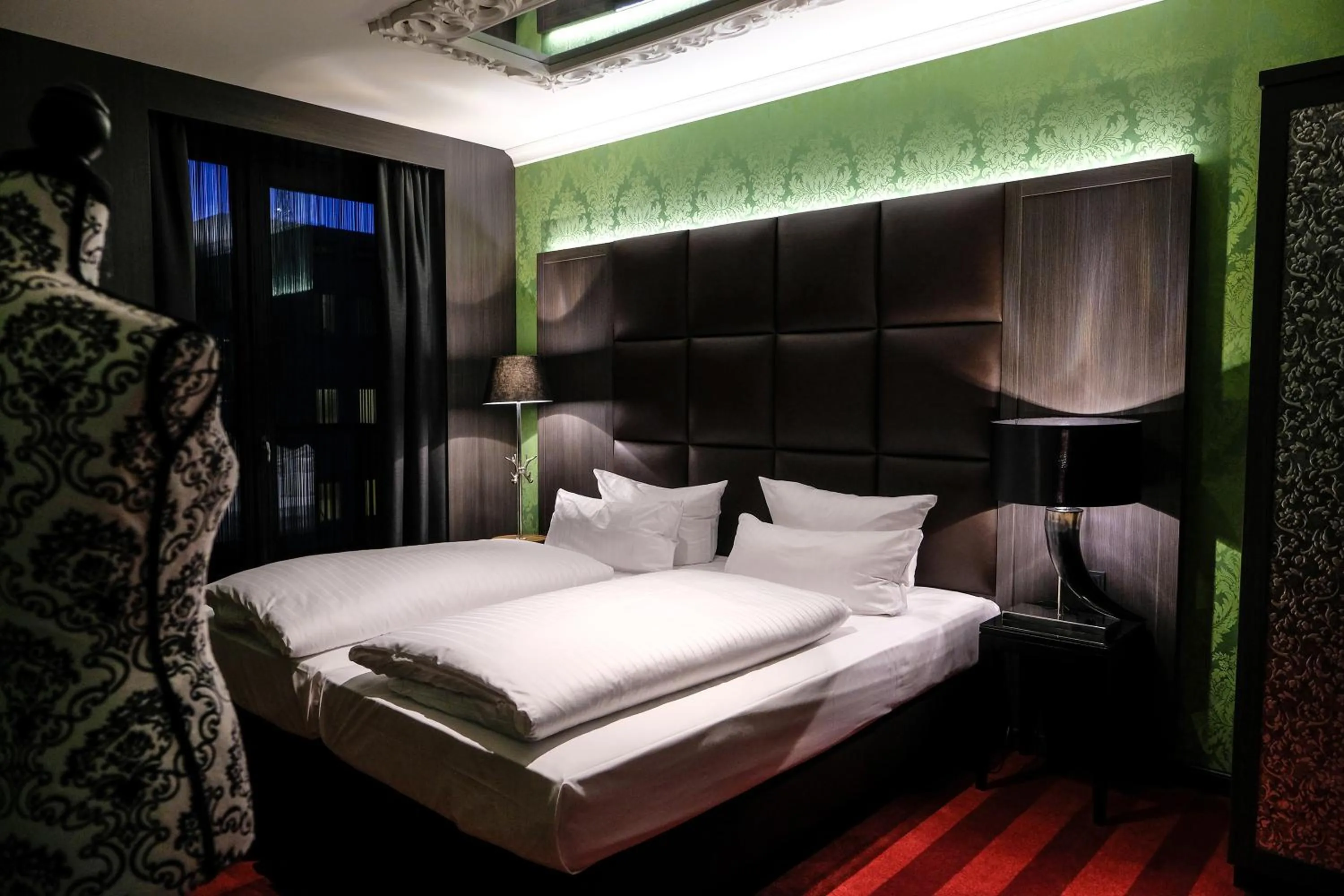 Bedroom, Bed in Haverkamp Suites