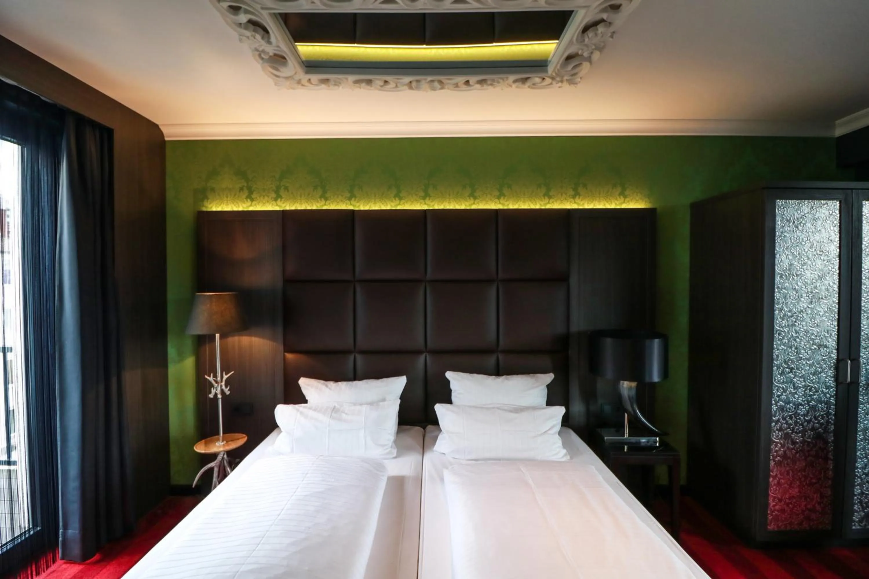 Bedroom, Bed in Haverkamp Suites