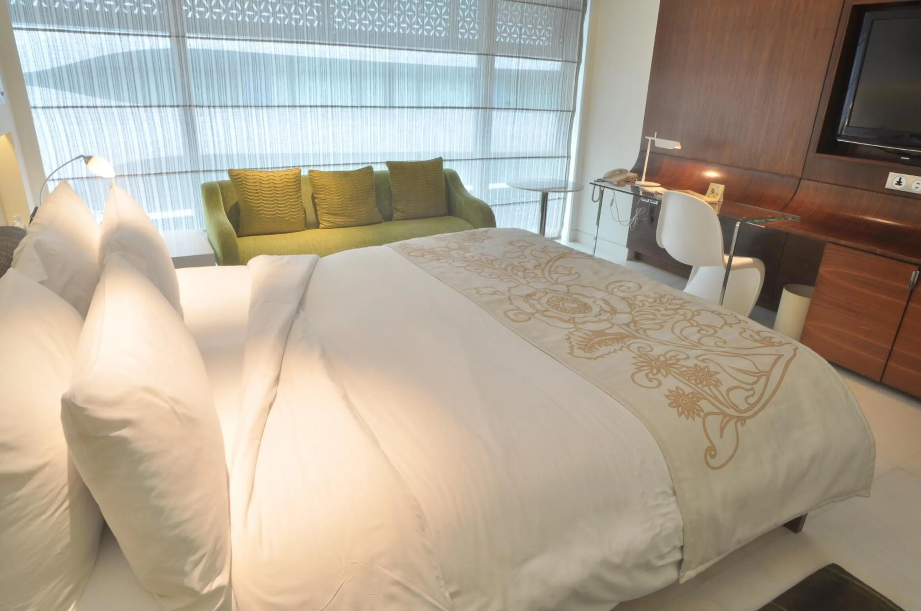 Photo of the whole room, Bed in The Park Hyderabad, Banjara Hills near Hussain Sagar Lake