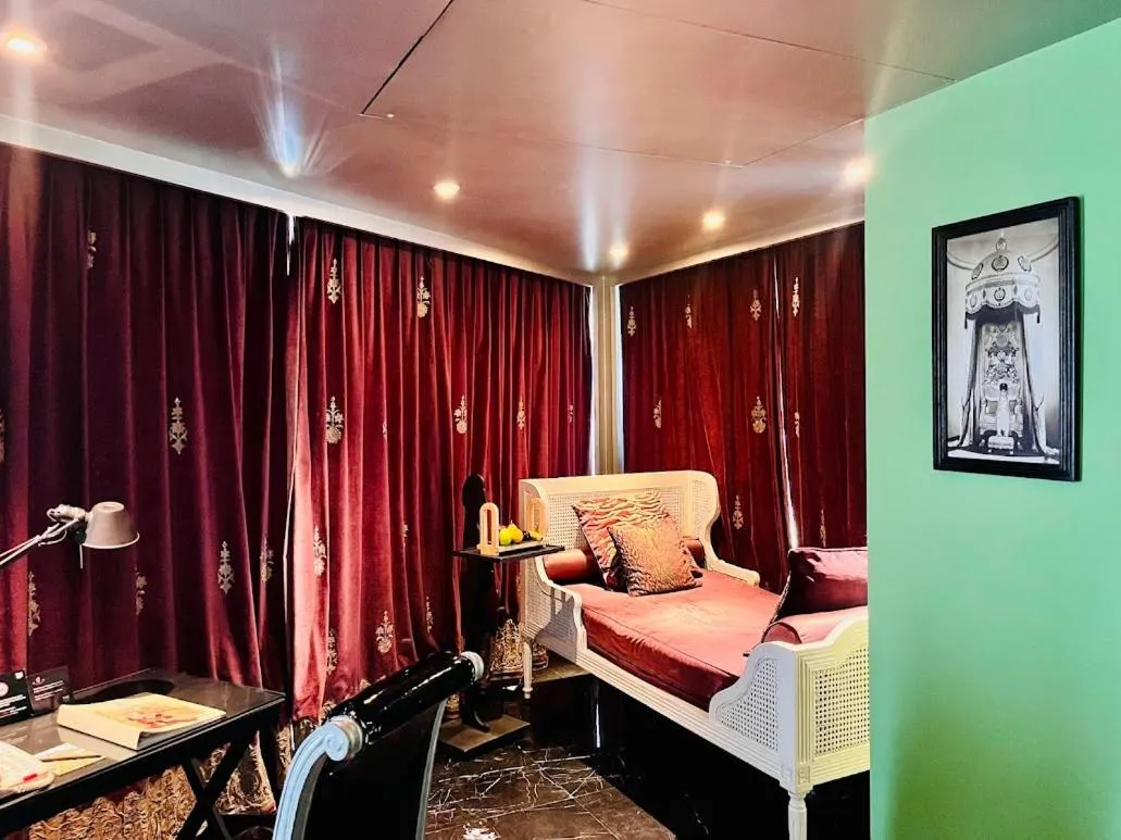 Living room, Bed in The Park Hyderabad, Banjara Hills near Hussain Sagar Lake