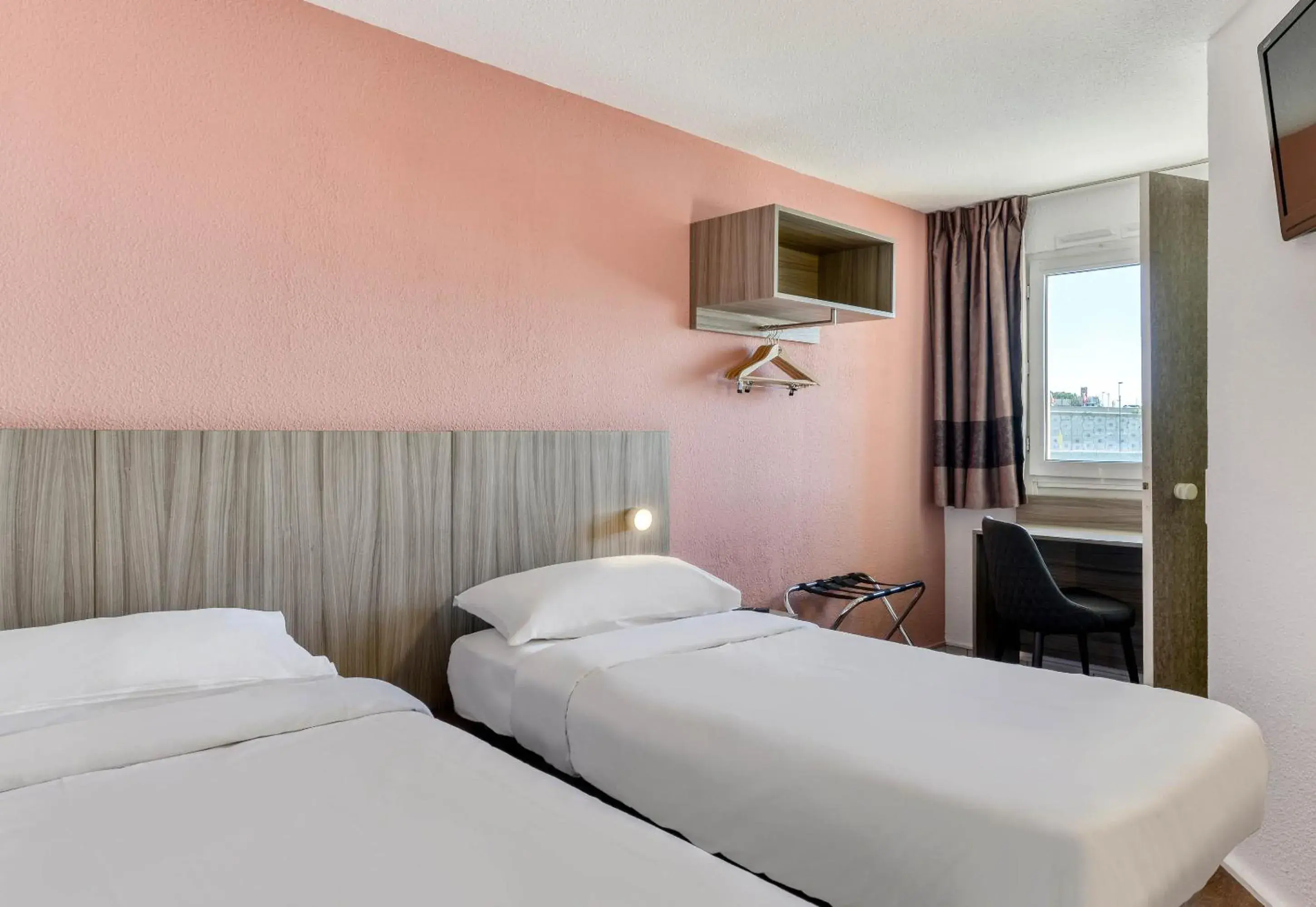 Standard Triple Room in B&B HOTEL Sète Centre Gare Standard Triple Room in B&B HOTEL Sète Centre Gare