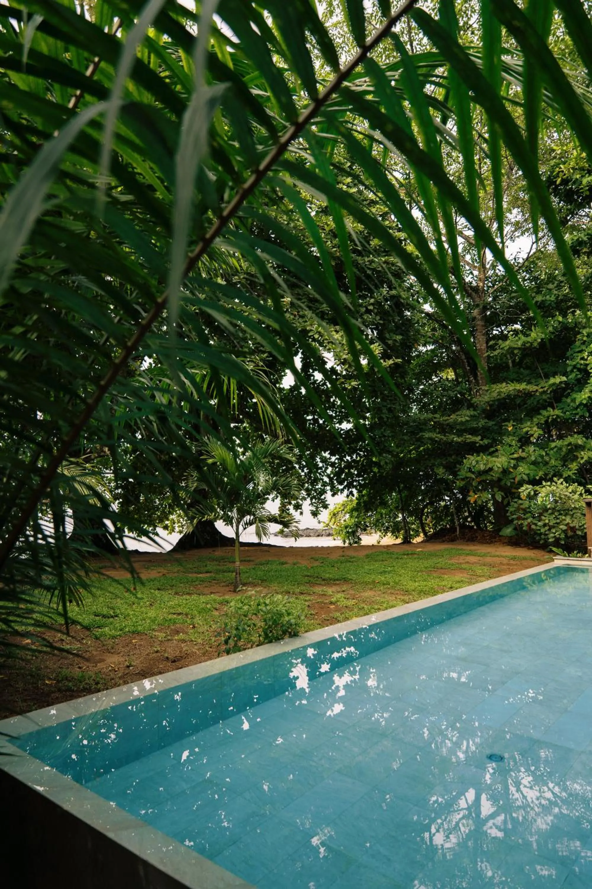 Swimming pool in Sundy Praia - Principe Collection