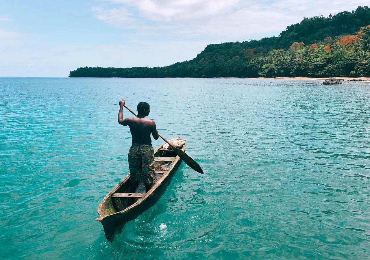 People in Sundy Praia - Principe Collection