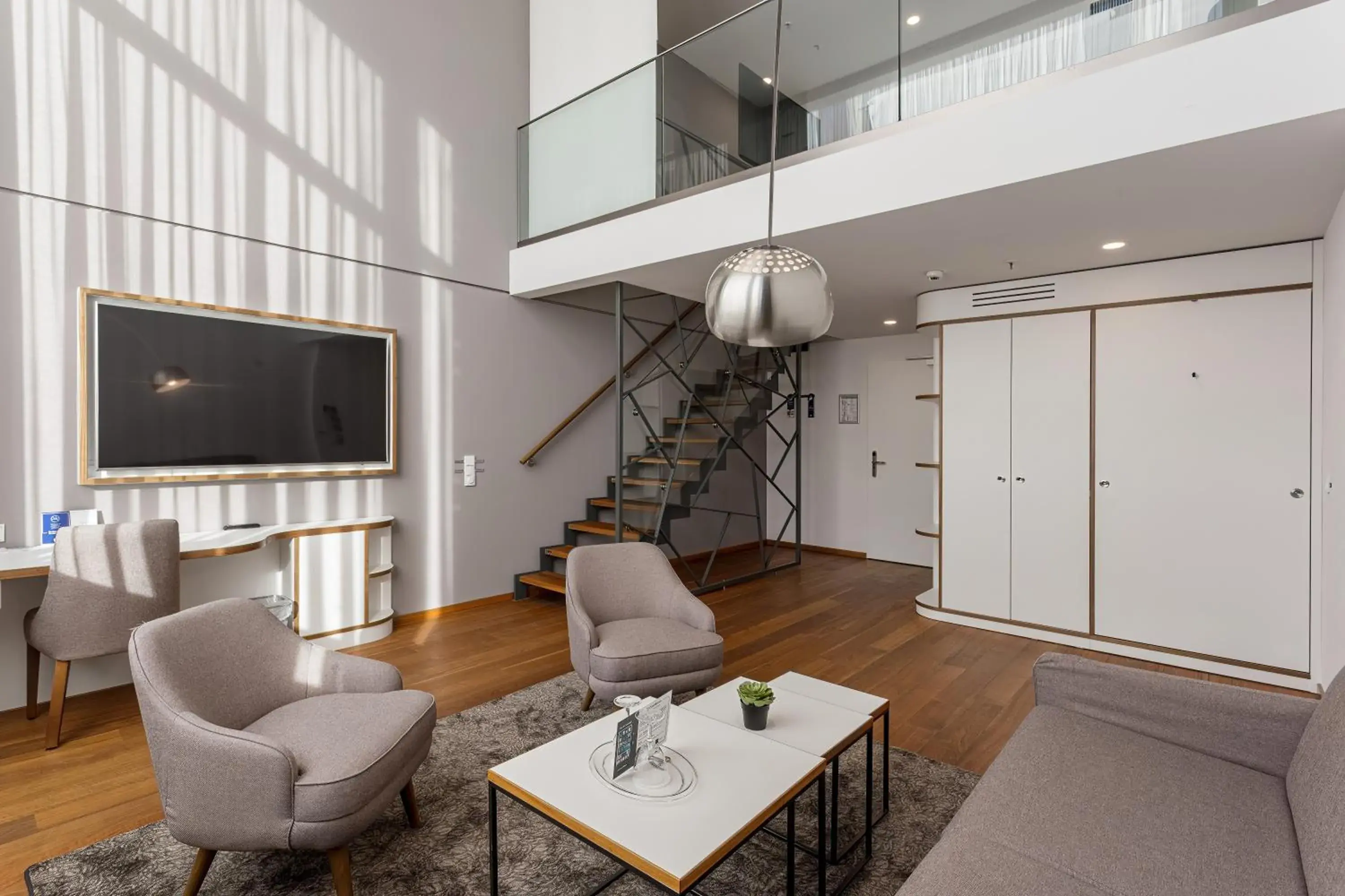 Deluxe Suite in Hotel MOA Berlin Deluxe Suite in Hotel MOA Berlin