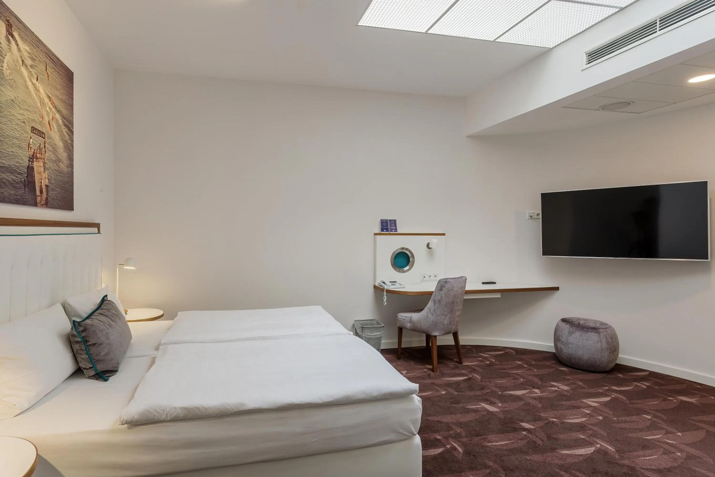 Photo of the whole room, Bed in Mercure Hotel MOA Berlin