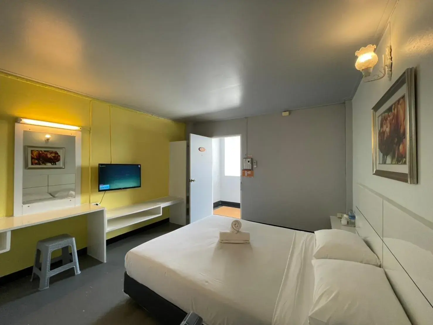 Bed in Summer Hotel Bed in Summer Hotel