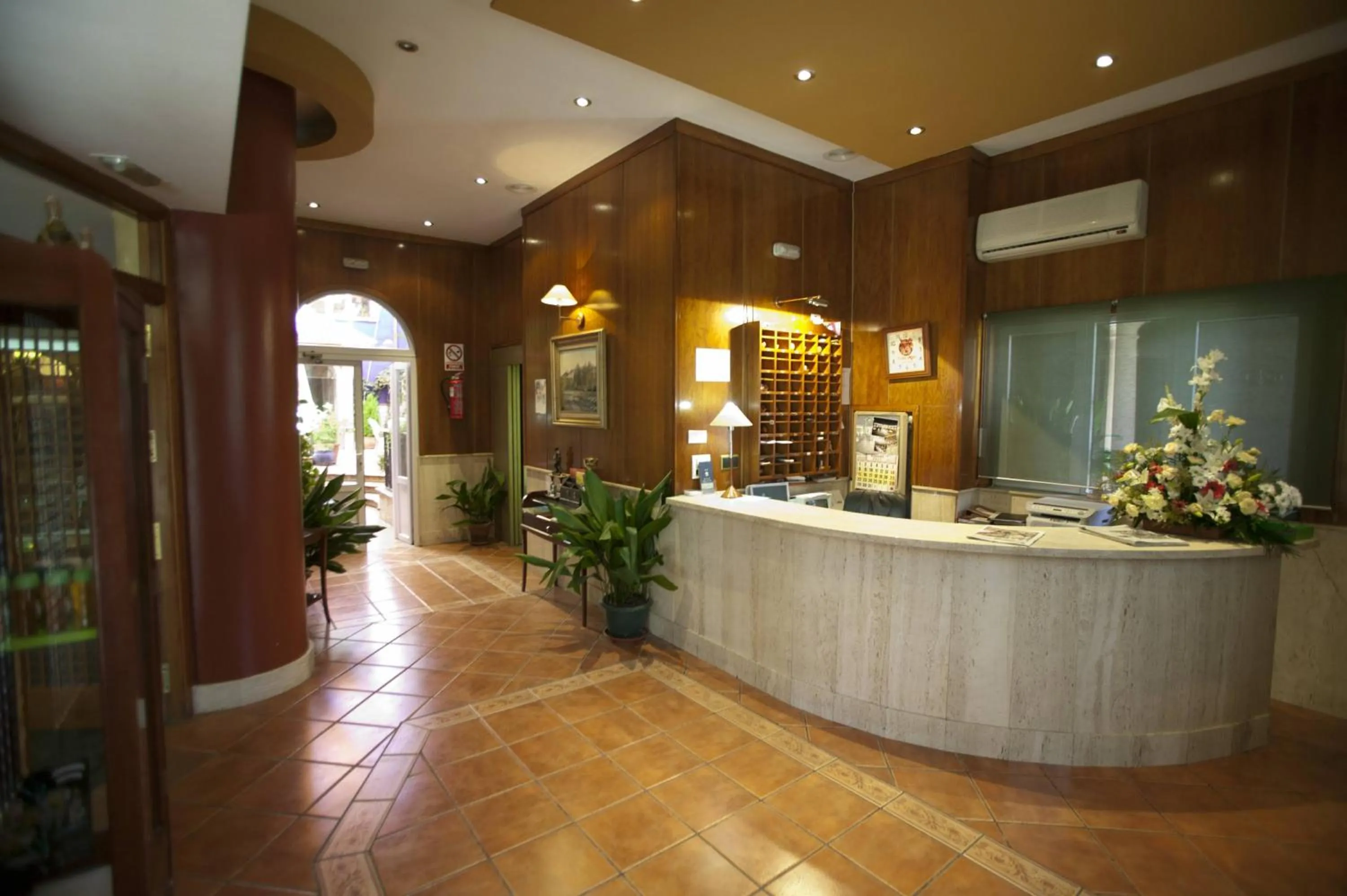 Lobby or reception in Hotel Plaza Manjón