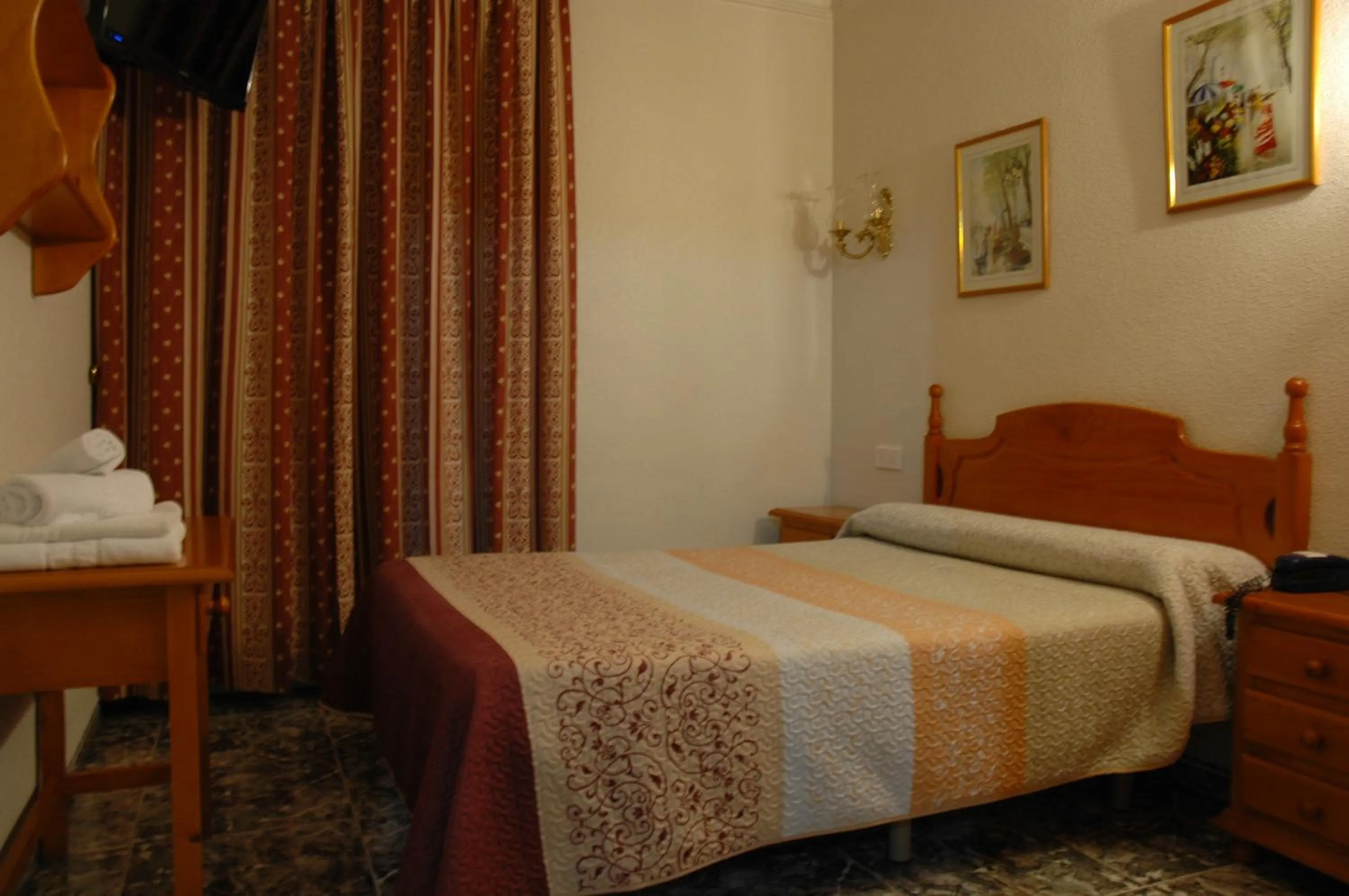 Bed in Hotel Plaza Manjón