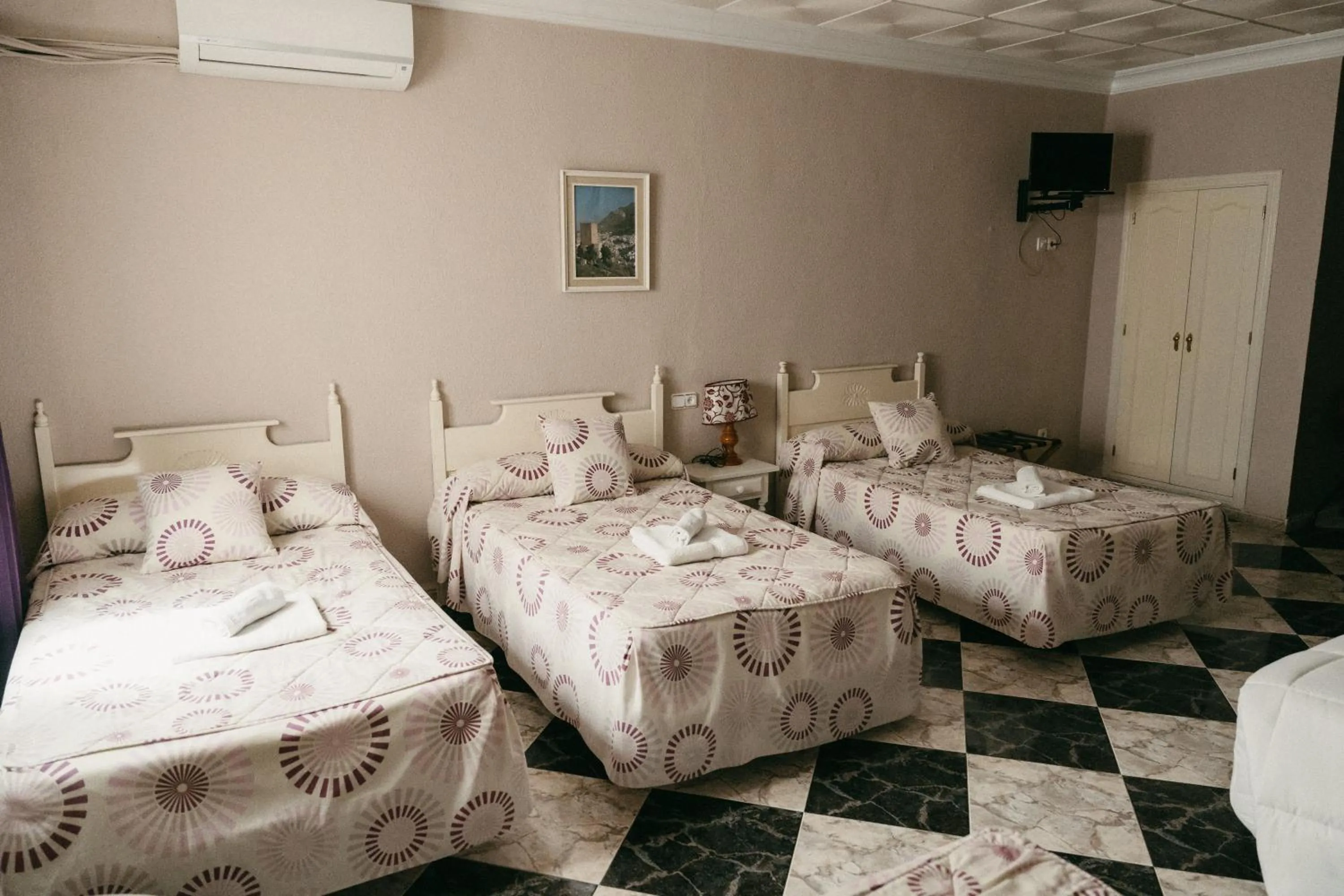 Bed in Hotel Plaza Manjón