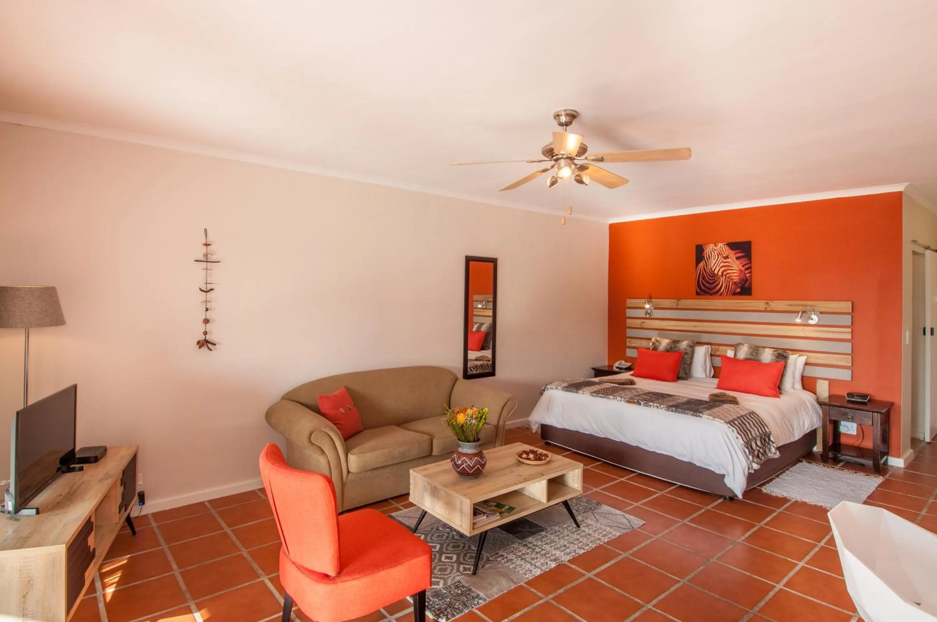 Seating area, Bed in Wind-Rose Guest House