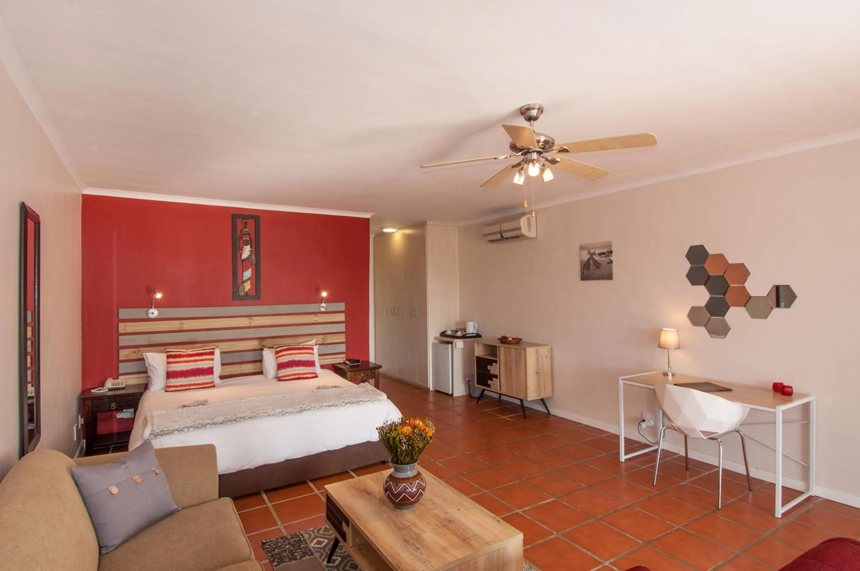 Bedroom, Bed in Wind-Rose Guest House