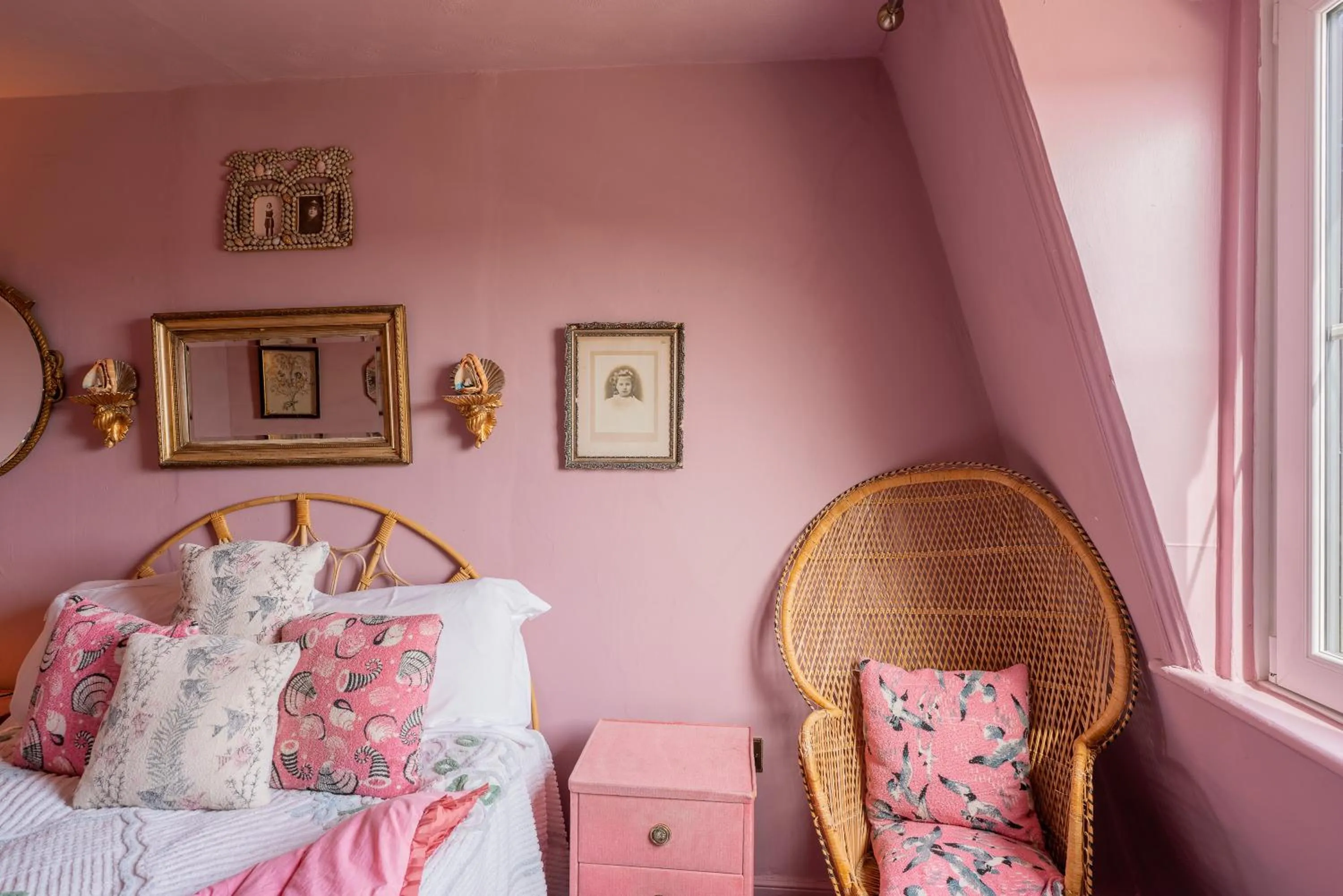 Bedroom, Bed in La Rosa Hotel