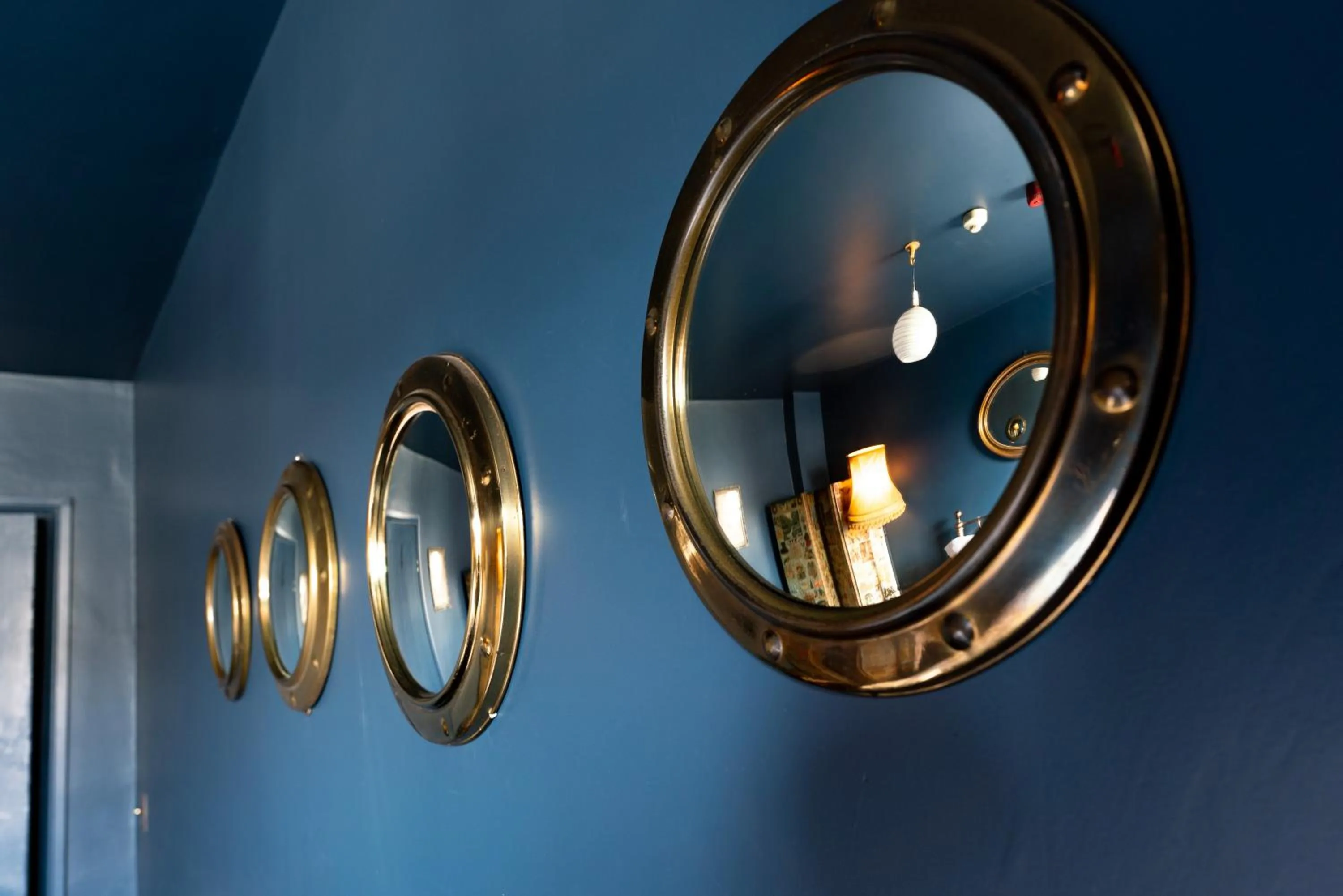 Bedroom in La Rosa Hotel