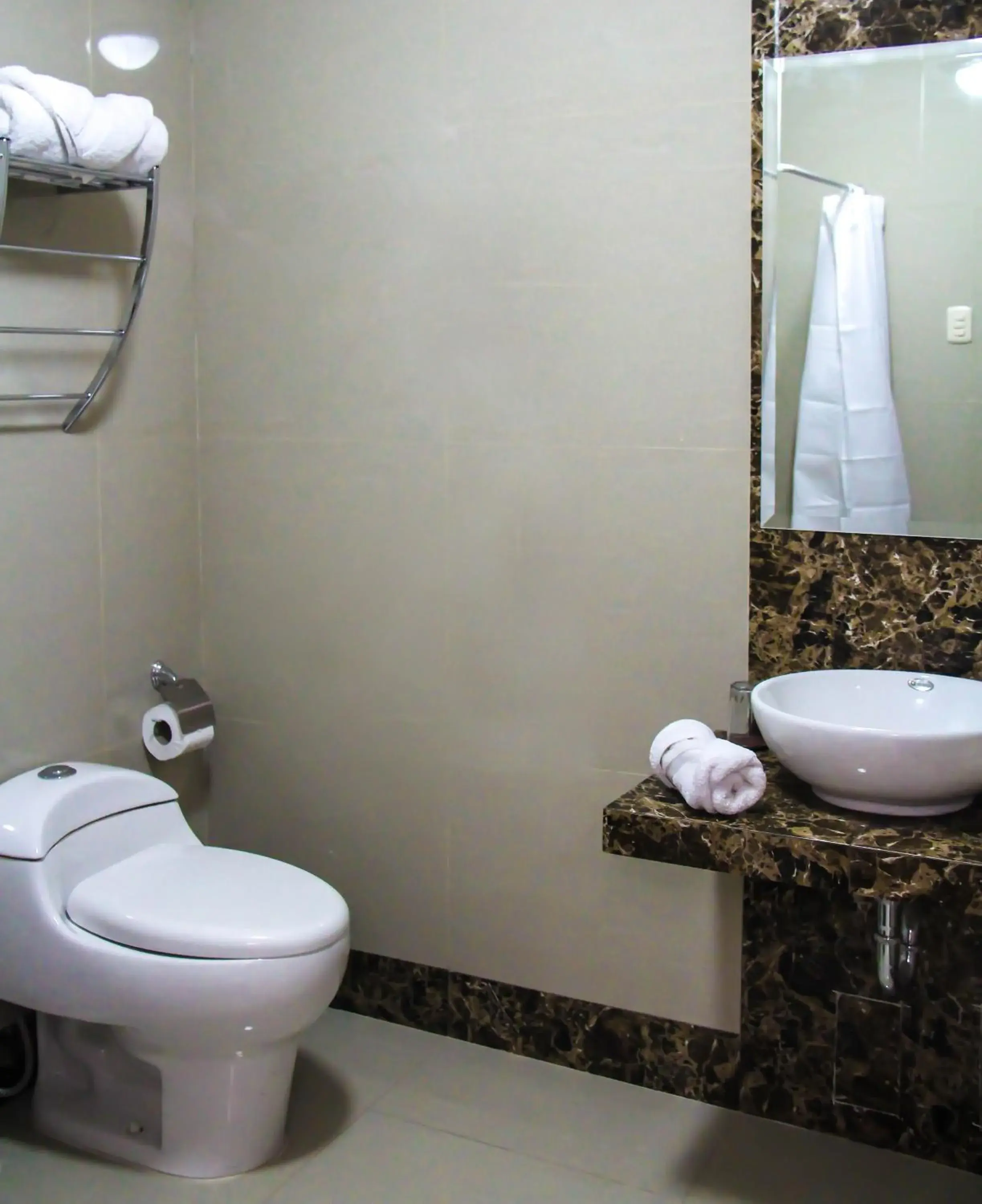 Standard Triple Room in Hotel Limacpampa Standard Triple Room in Hotel Limacpampa