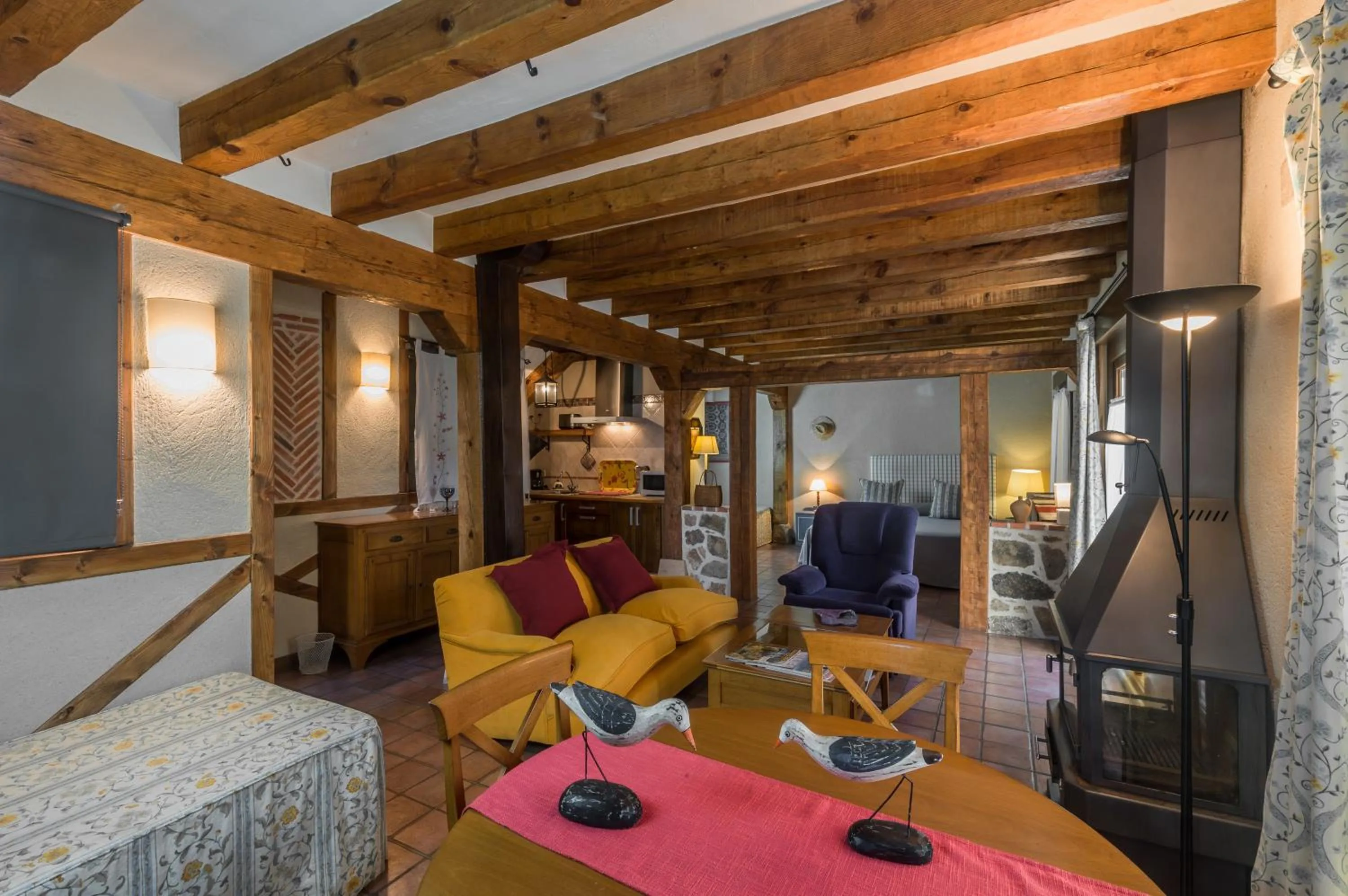 Photo of the whole room in Apartamentos Lobiche