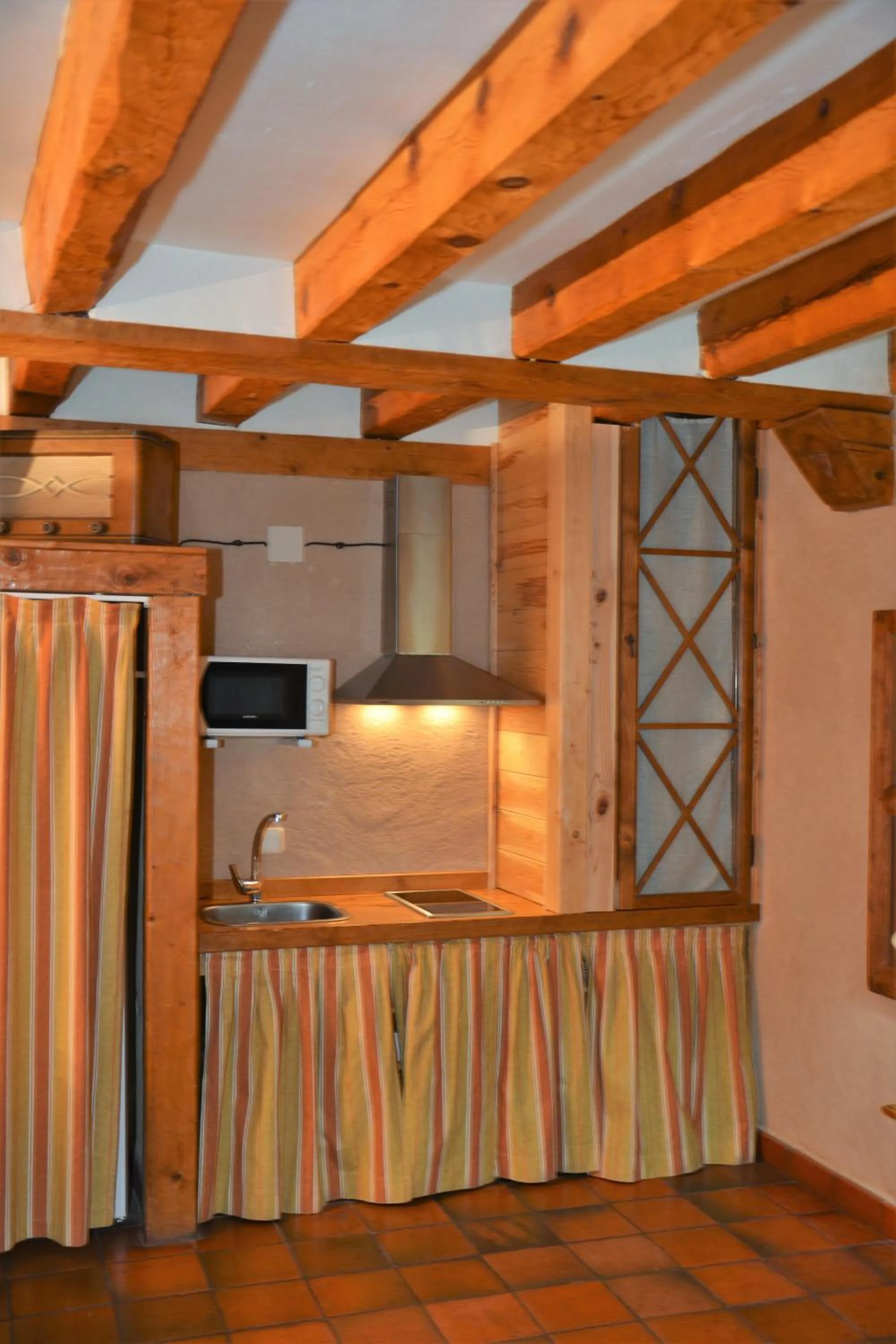 Kitchen or kitchenette in Apartamentos Lobiche