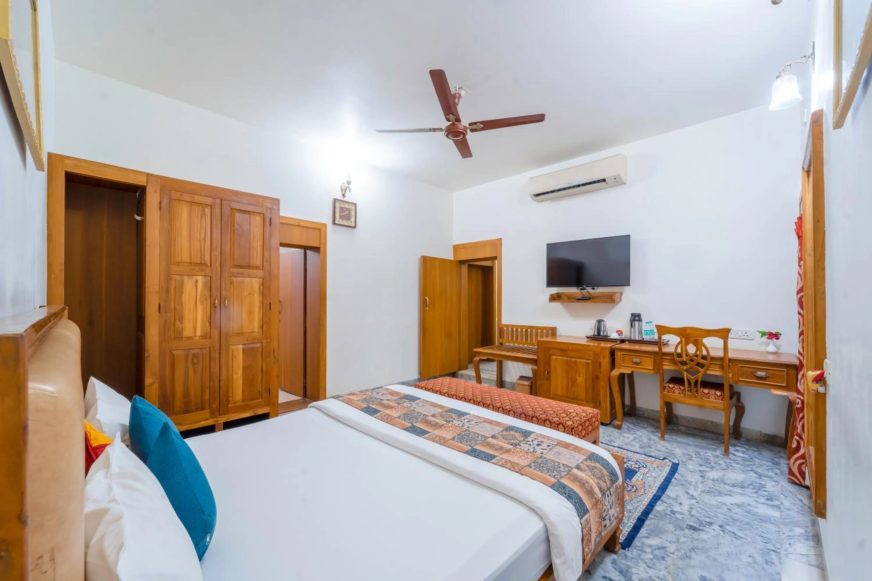 Bedroom, Bed in Hotel Chandrawati Palace