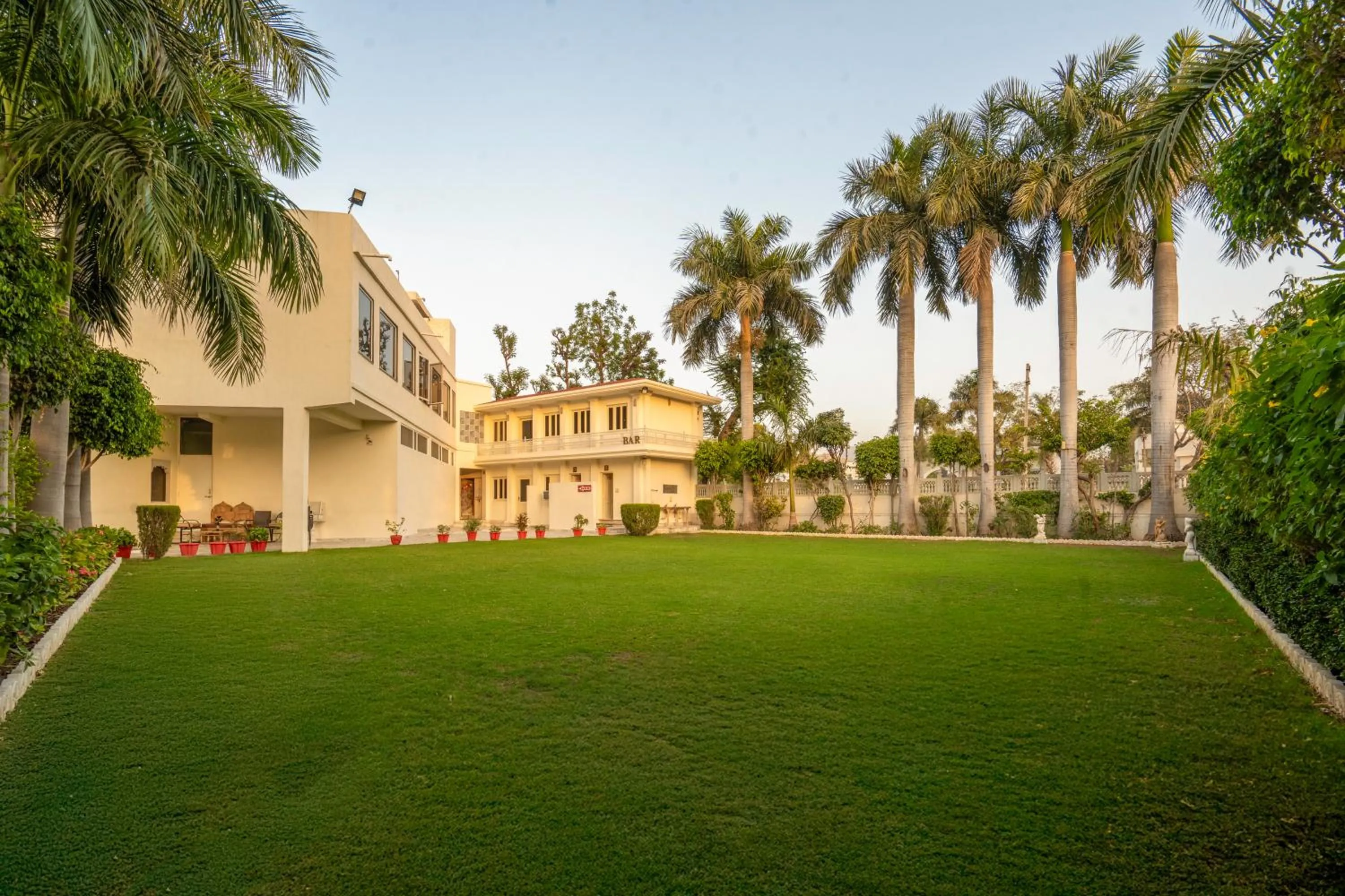 Garden in Hotel Chandrawati Palace