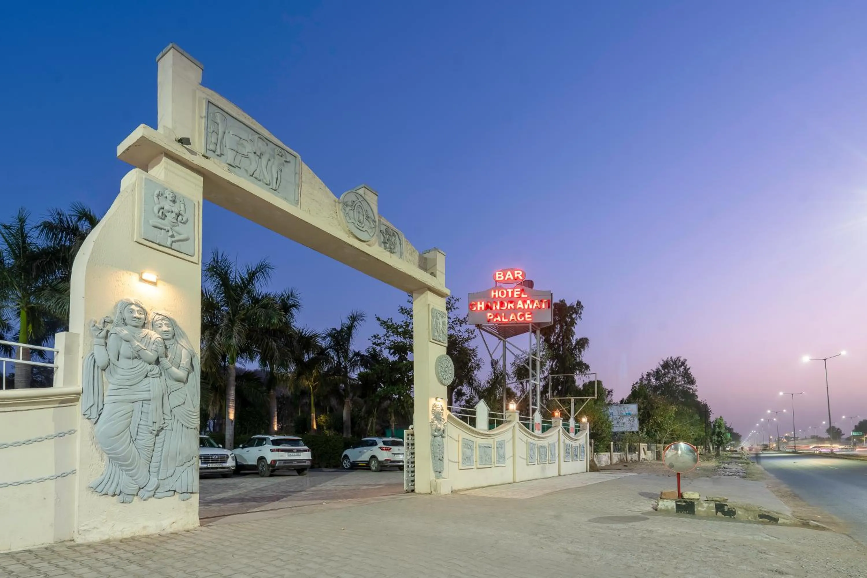 Facade/entrance in Hotel Chandrawati Palace