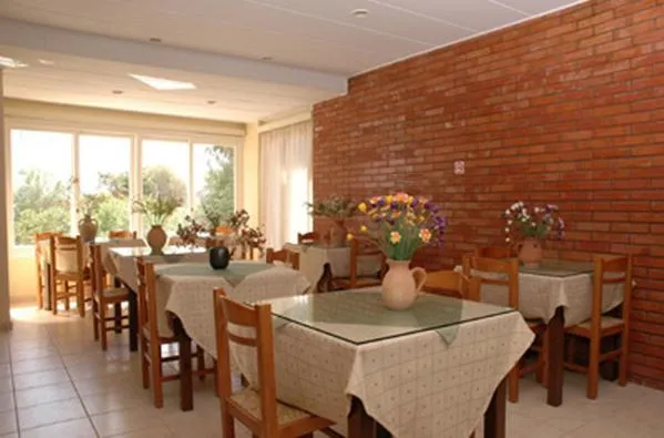 Restaurant/places to eat in Poseidon Hotel