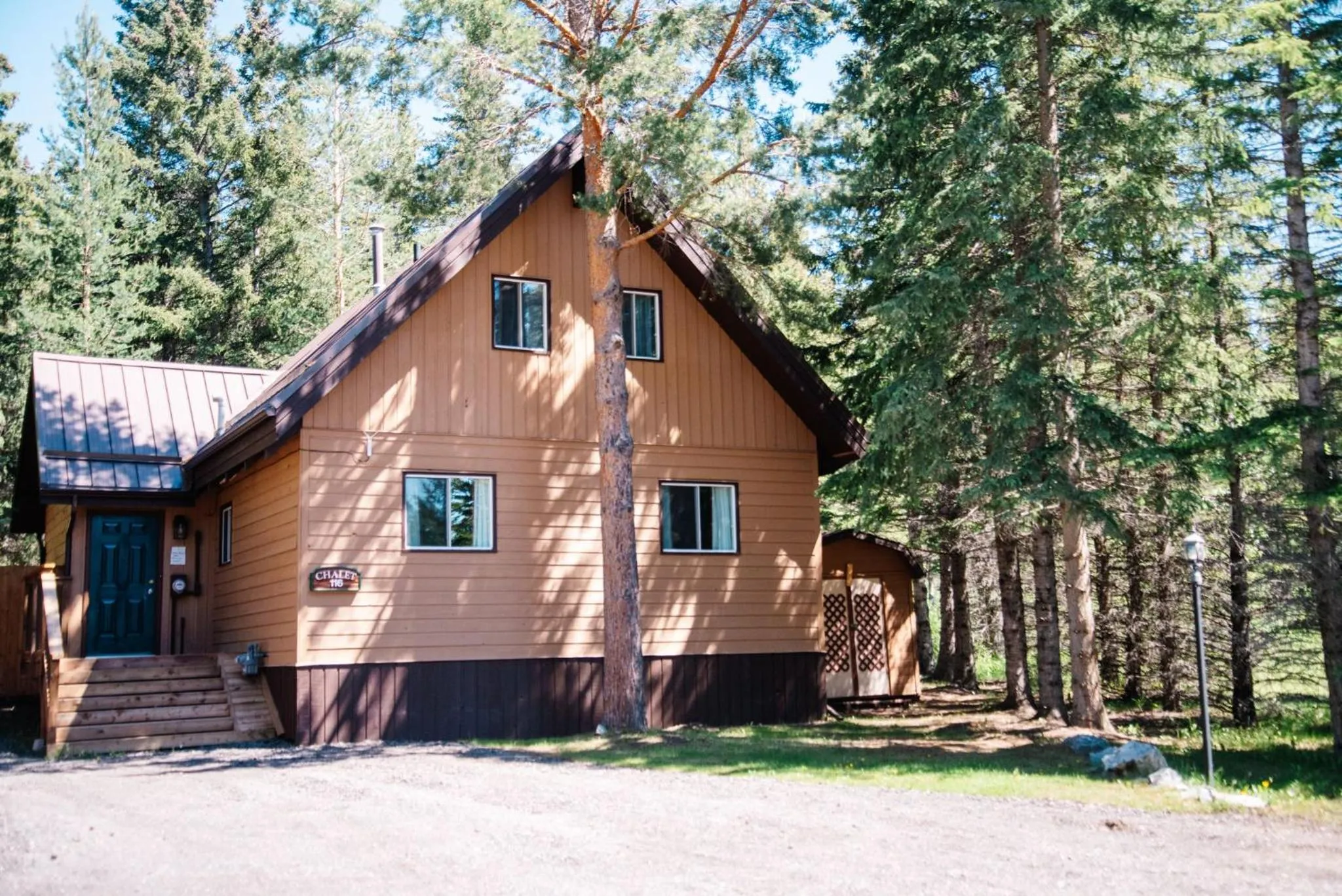 Property building in Overlander Mountain Lodge