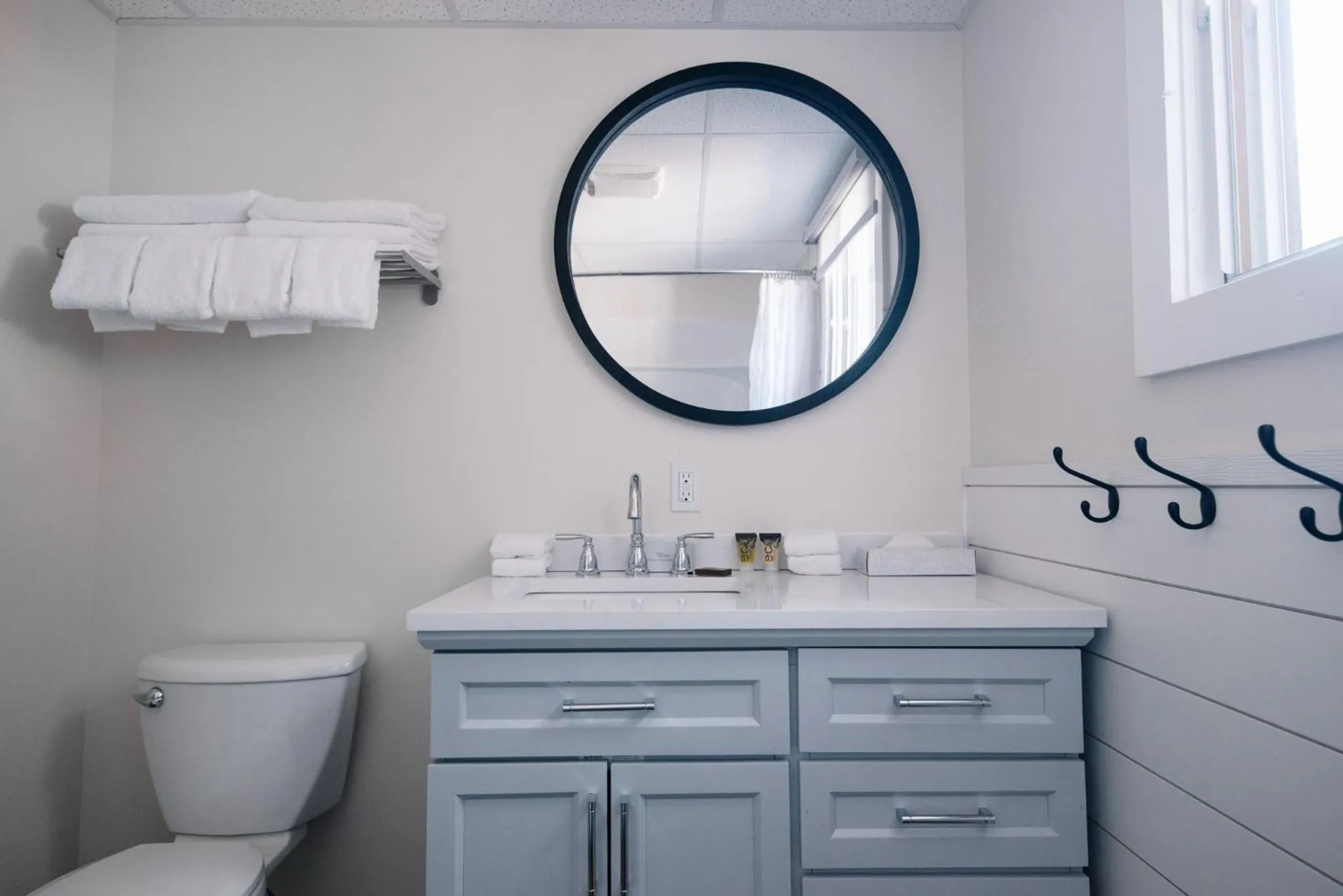 Bathroom in Overlander Mountain Lodge