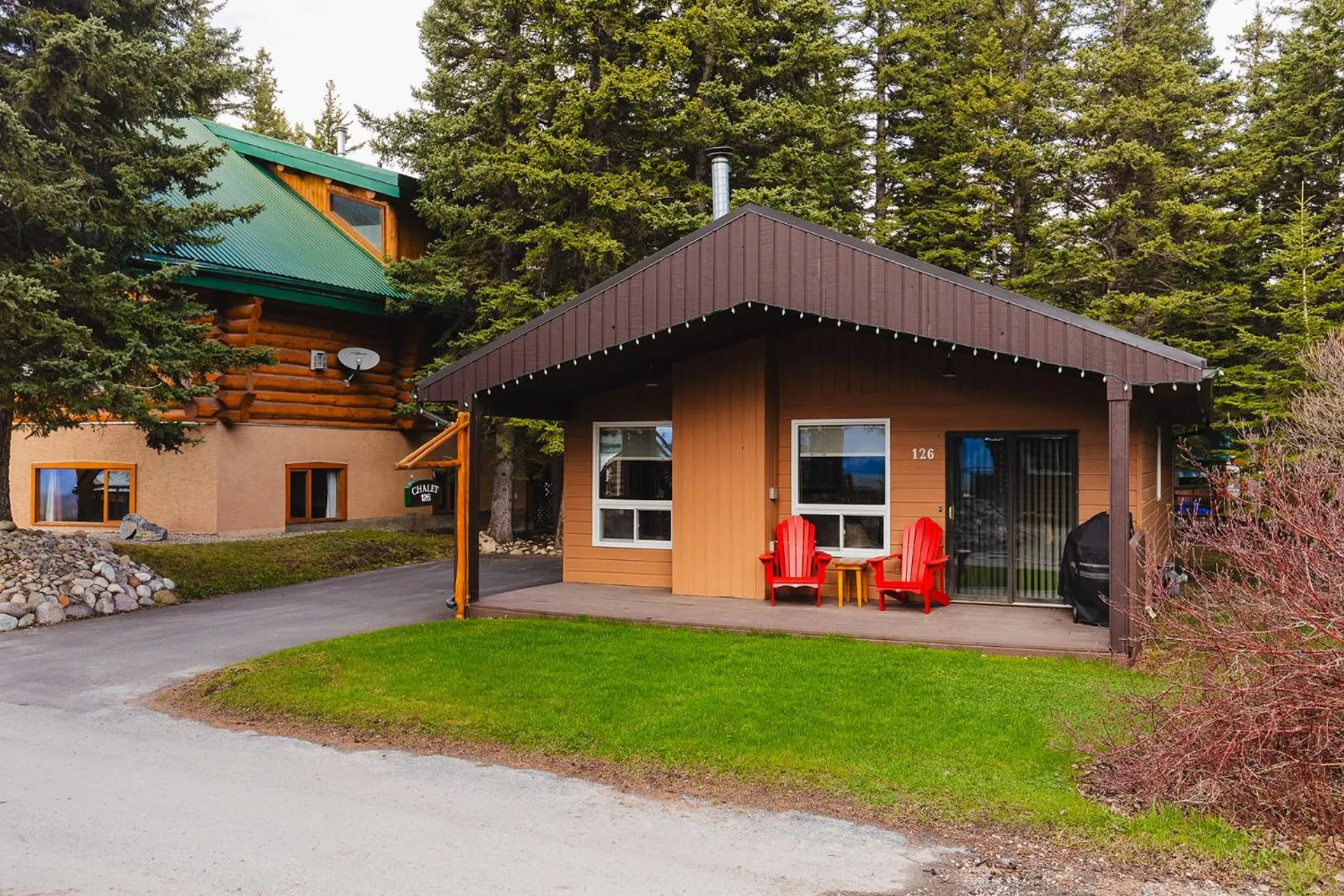 Property building in Overlander Mountain Lodge