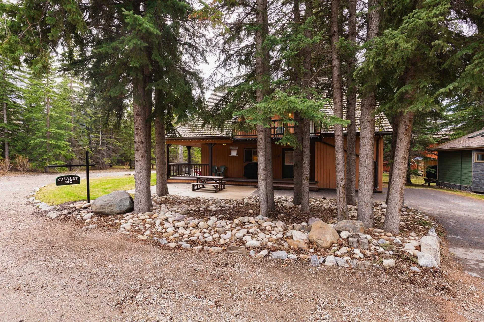 Property building in Overlander Mountain Lodge