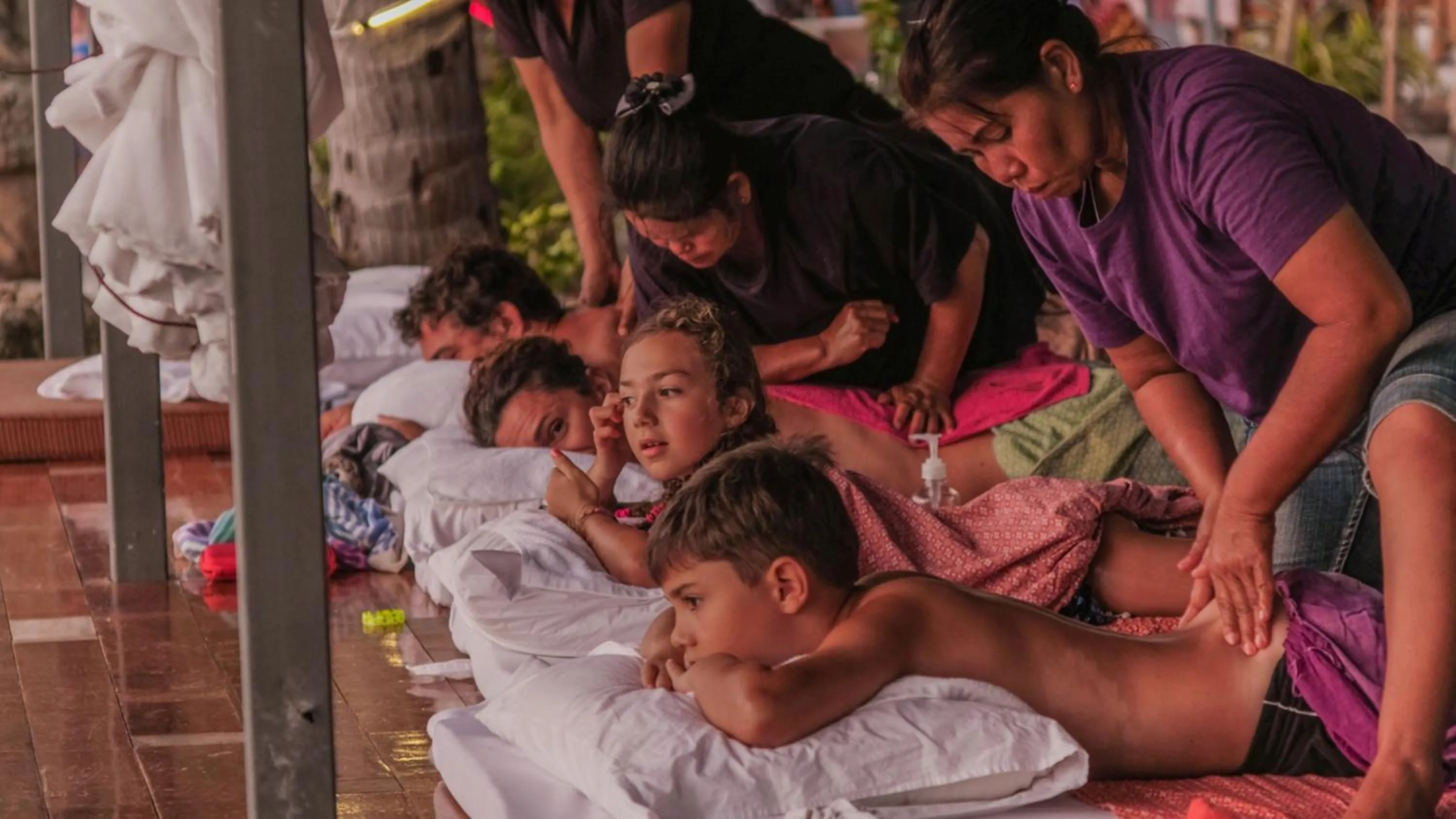 People in Villa Cha-Cha Salad Beach Koh Phangan